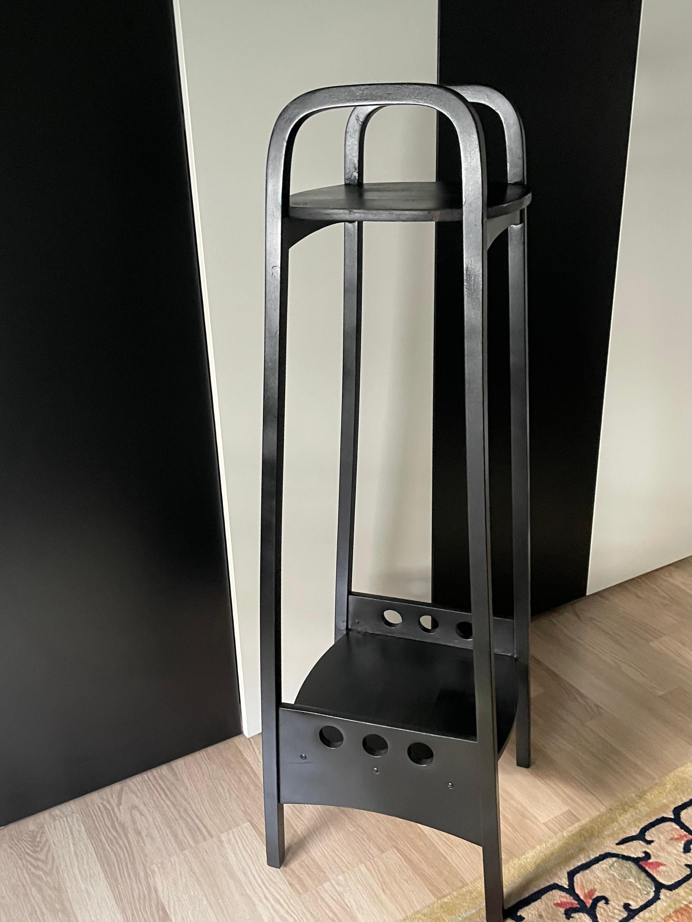Black Lacquer Vienna Secession Pedestal by Hoffmann for Thonet , Germany 1905 In Good Condition For Sale In Brussels, BE