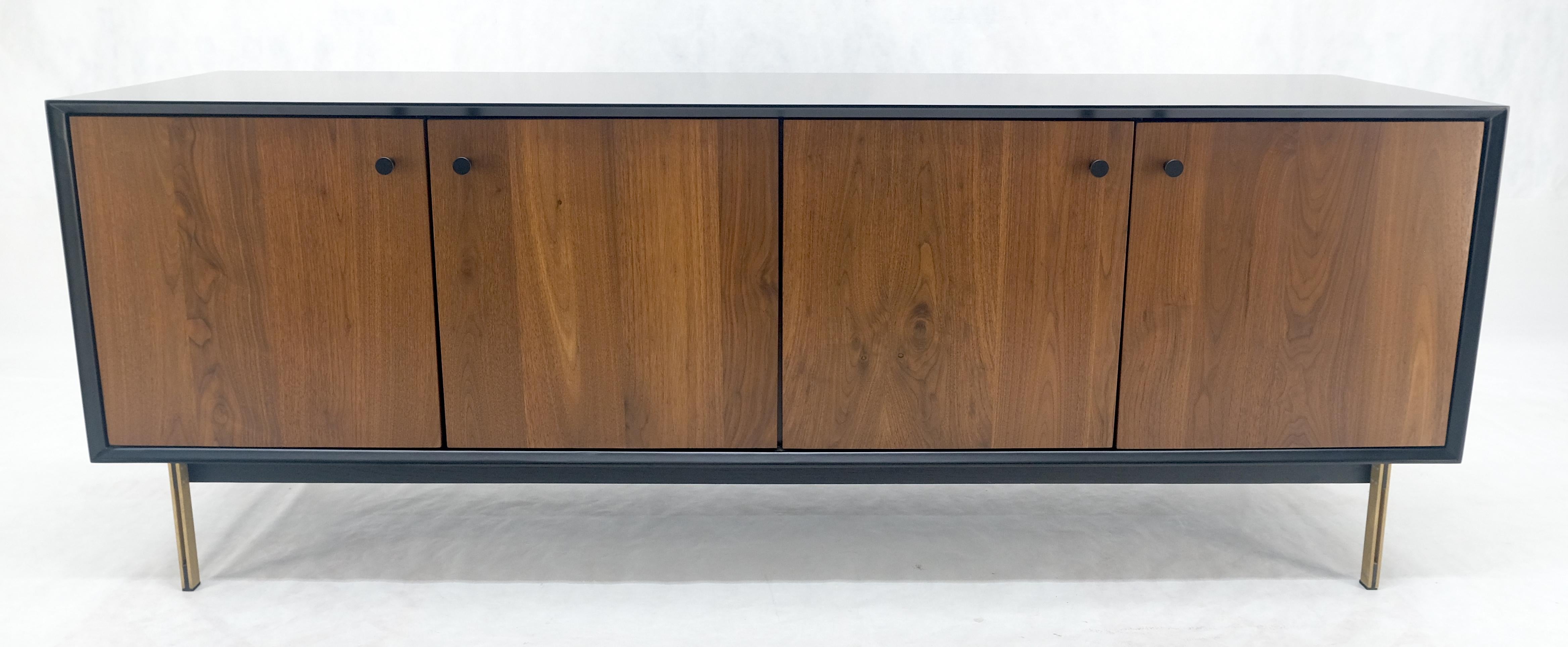 Sconosciuto Lacca nera Noce Gambe in ottone 77