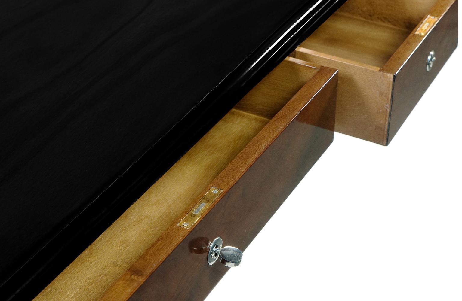 Black Lacquer Writing Desk Art Deco, 20th Century In Good Condition For Sale In Lisbon, PT