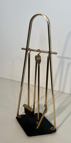 Schwarz lackiert und Messing Design Kamin Werkzeuge auf Stand
