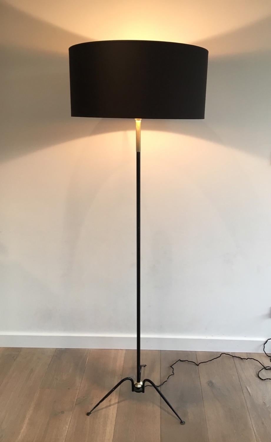 Black Lacquered and Brass Design Floor Lamp in the Style of Lunel For Sale 5