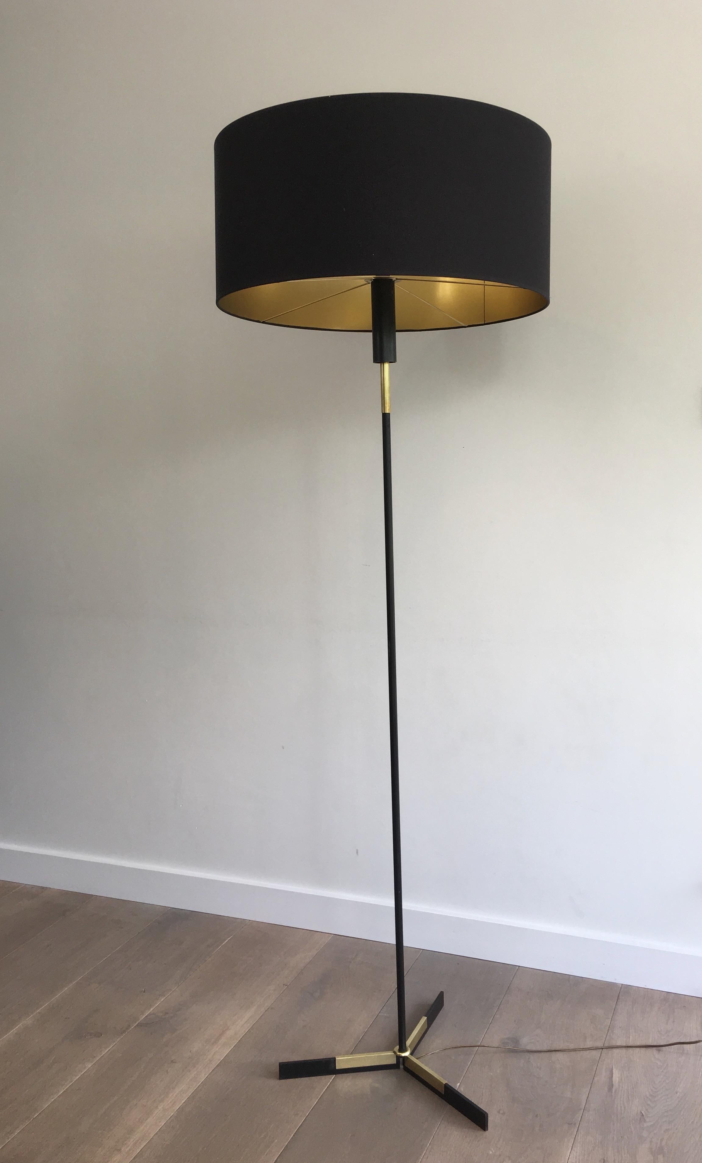 Black Lacquered and Brass Design Floor Lamp, French, circa 1950 For Sale 7