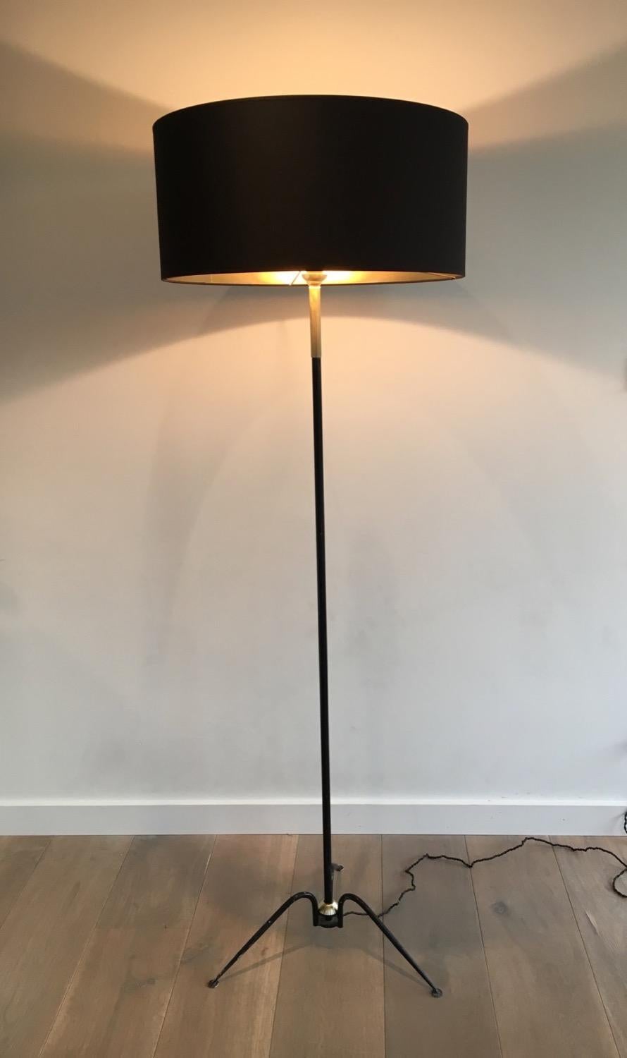 Black Lacquered and Brass Design Floor Lamp in the Style of Lunel For Sale 6