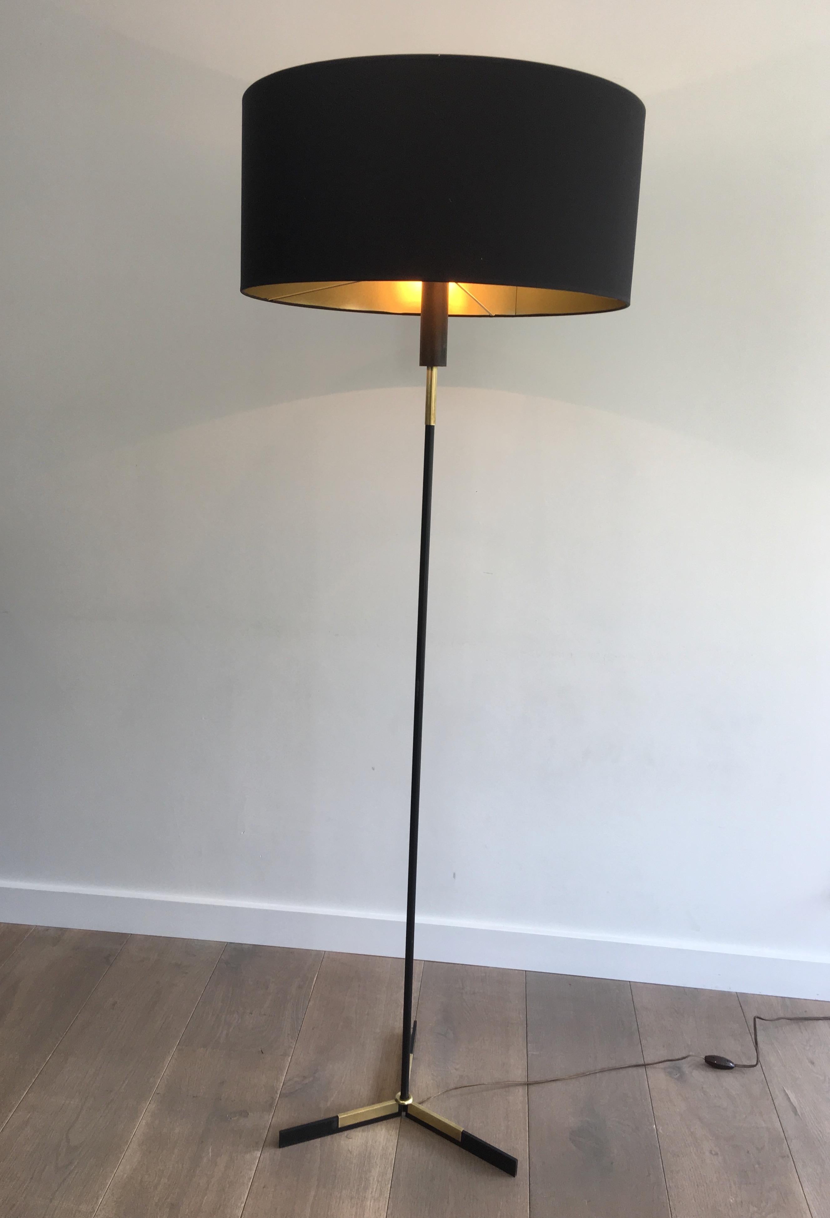 Black Lacquered and Brass Design Floor Lamp, French, circa 1950 For Sale 8