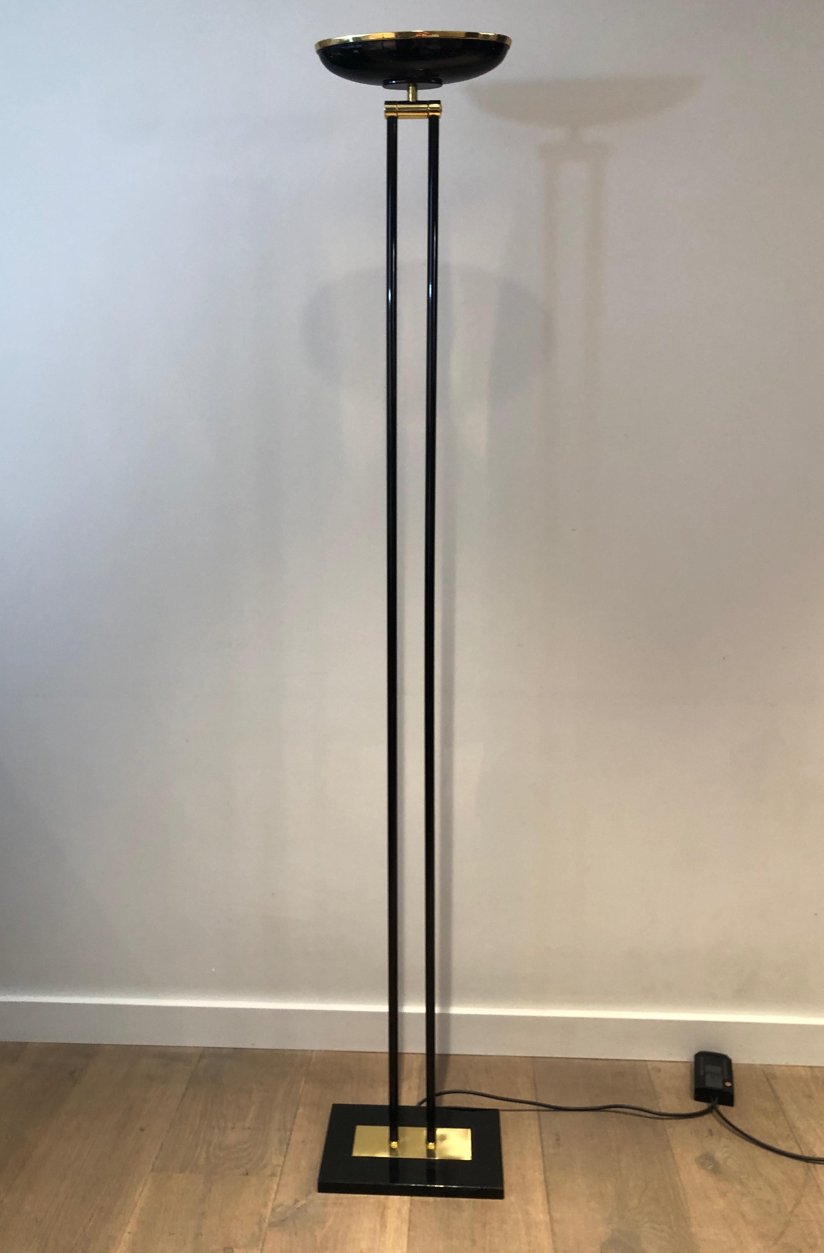 Black Lacquered and Brass Halogen Floor Lamp, French Work, circa 1970 For Sale 5