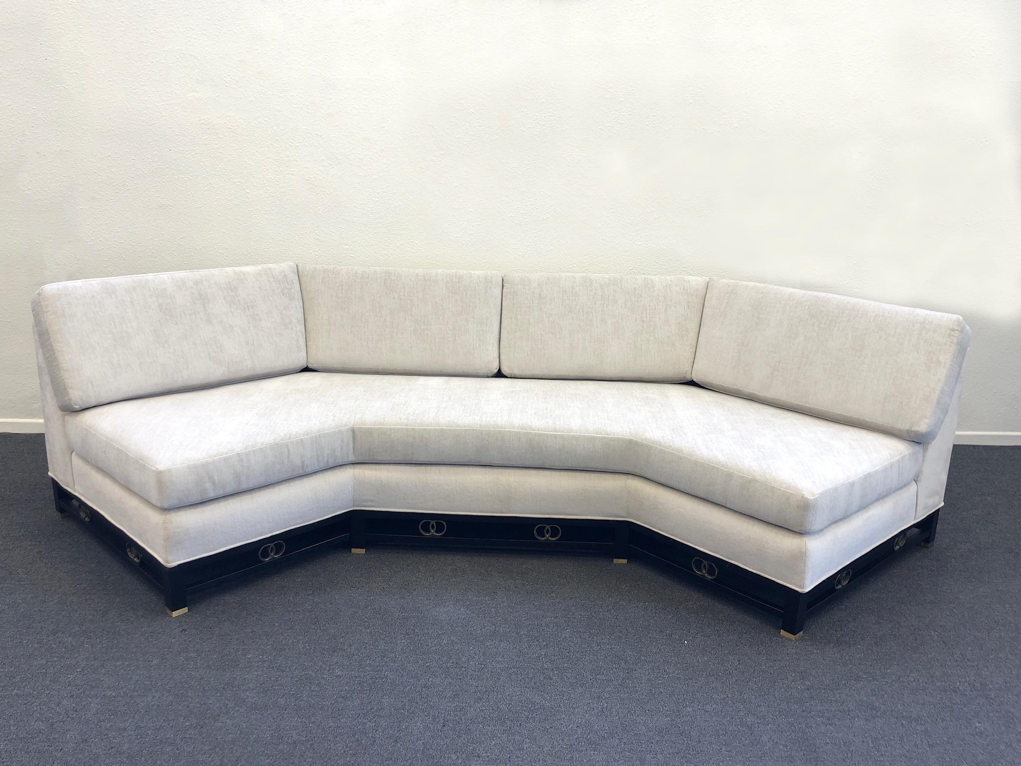 Schwarz lackiertes und messingfarbenes Sofa von Michael Taylor für Baker (Mitte des 20. Jahrhunderts) im Angebot