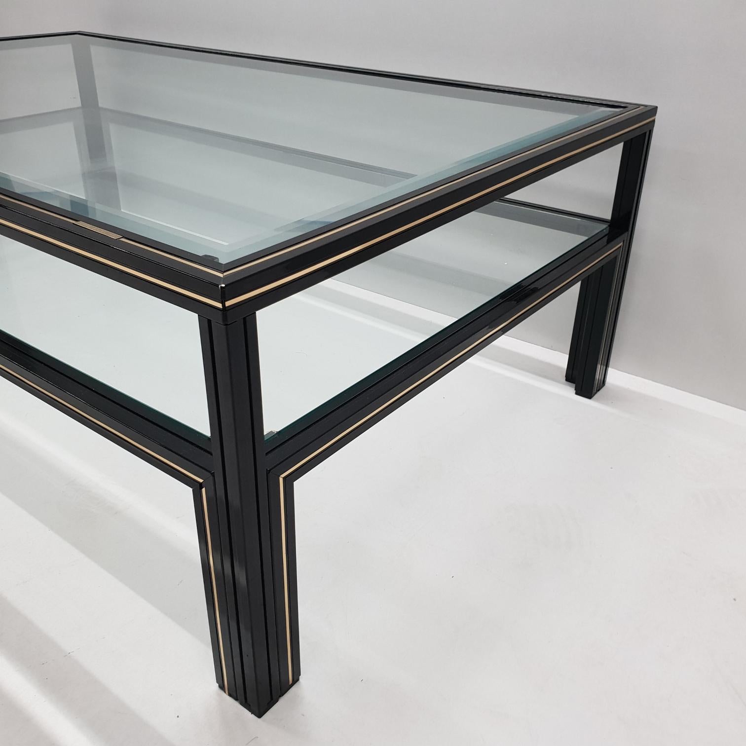 Black Lacquered and Brass Two-Tier Coffee Table by Pierre Vandel, 1970s (Facettiert)