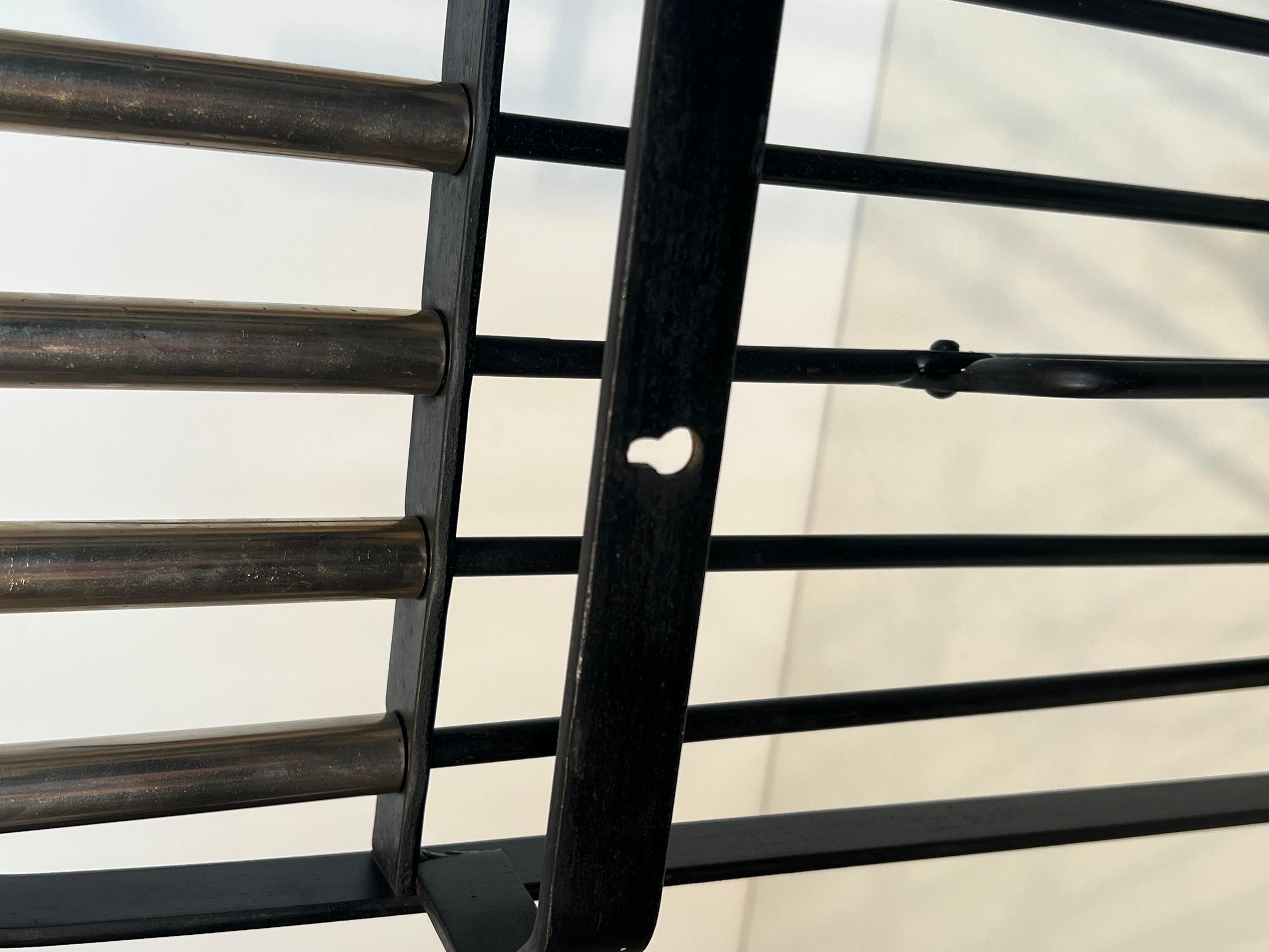 Outils de cheminée laqués noirs et chromés sur Stand en vente 6