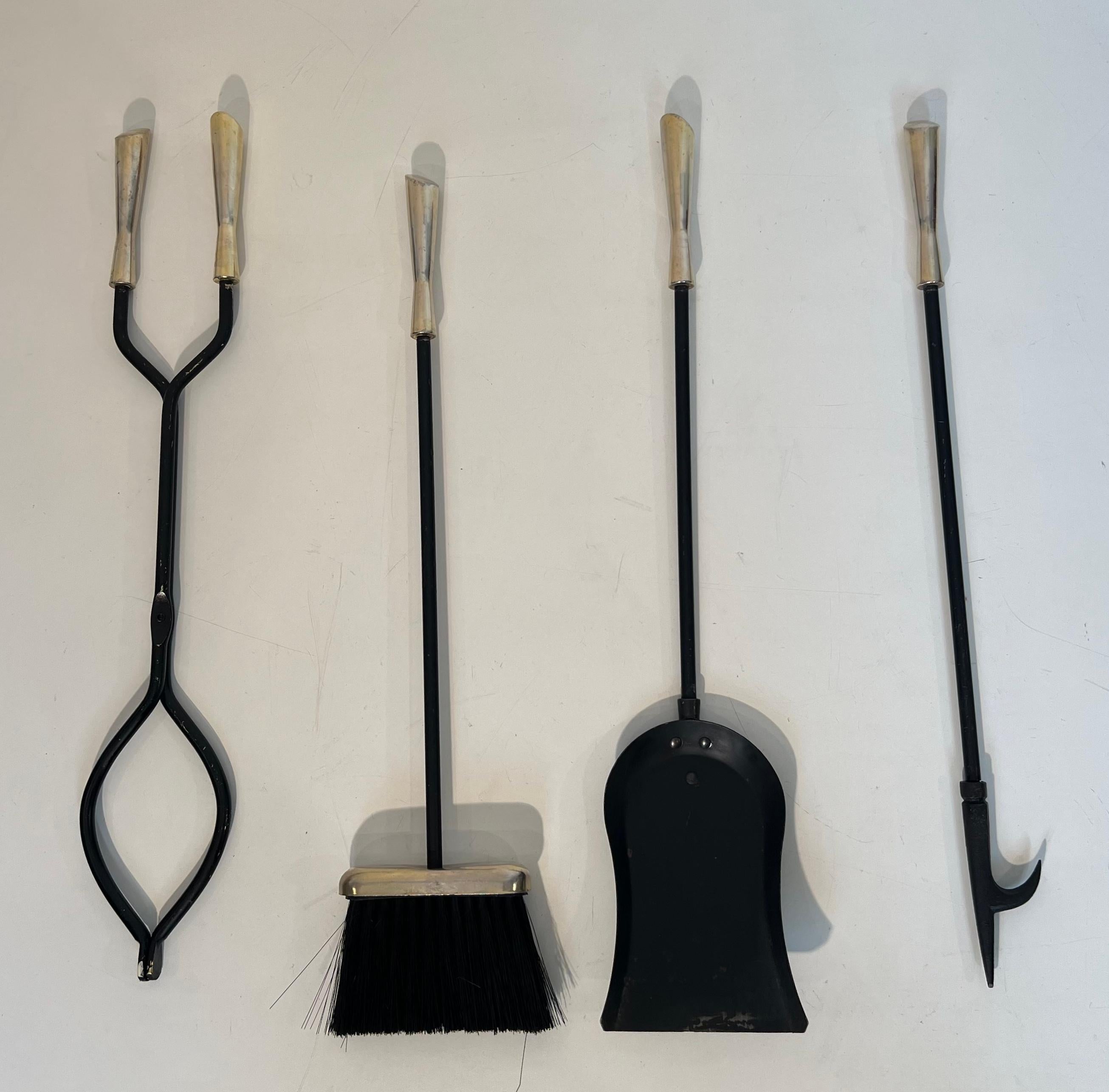 Utensilios para Chimenea en Soporte de Diseño Lacado Negro y Cromado en venta 1