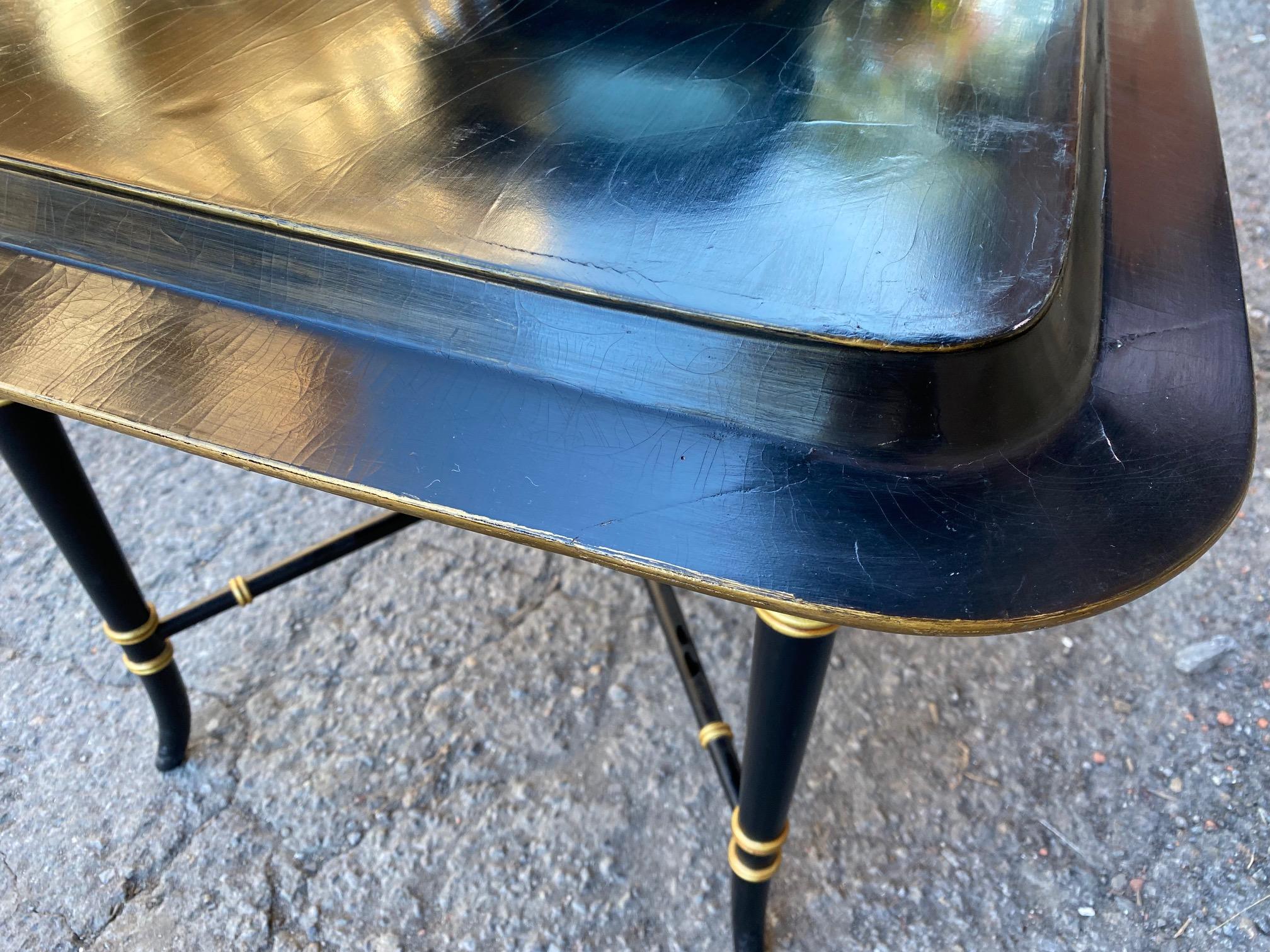 Black Lacquered and Gilt Wood Japanned Tray Table with Floral Motifs For Sale 5