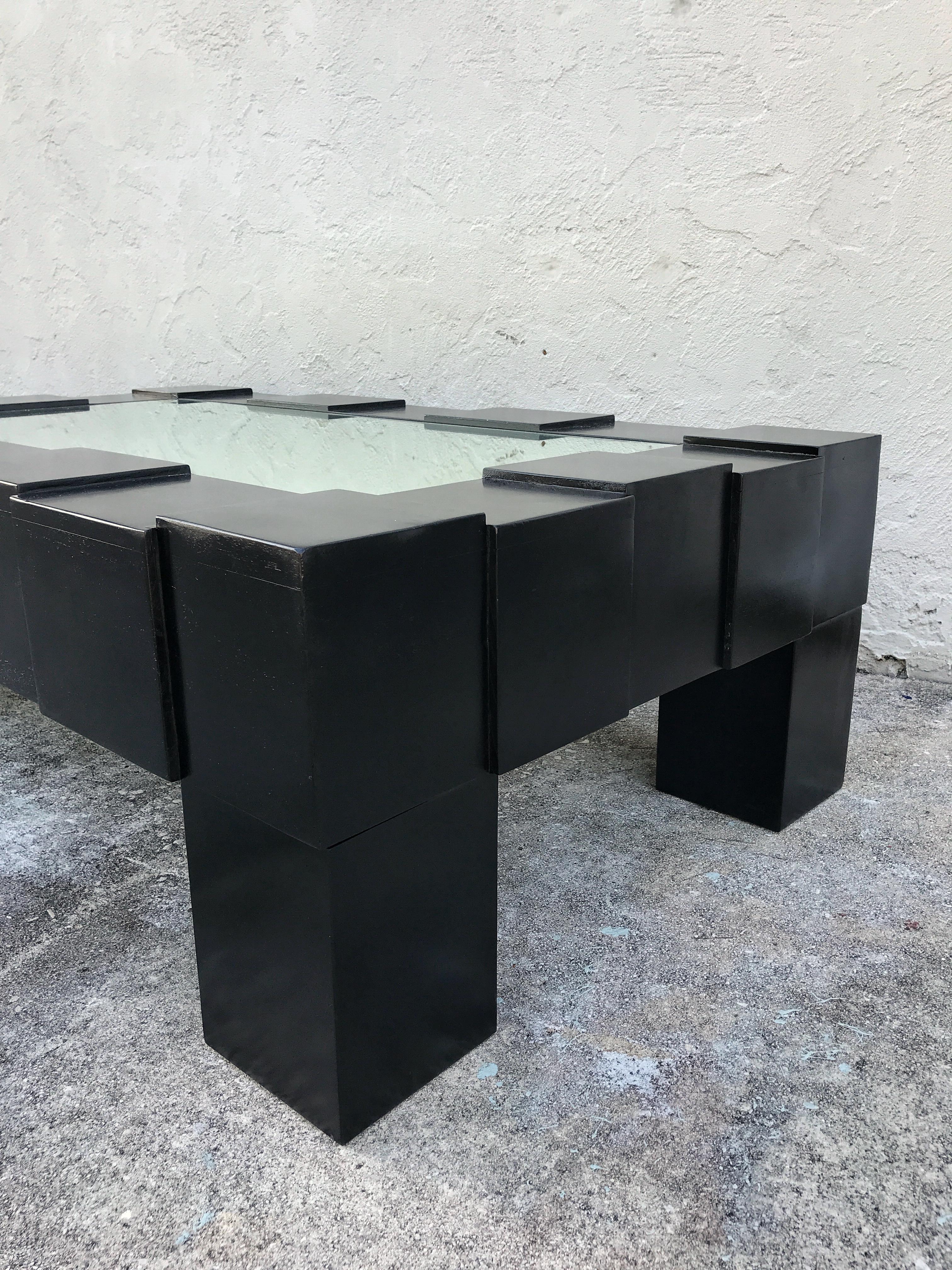 20th Century Black Lacquered and Mirrored Coffee Table in the Manner of Josef Hoffmann