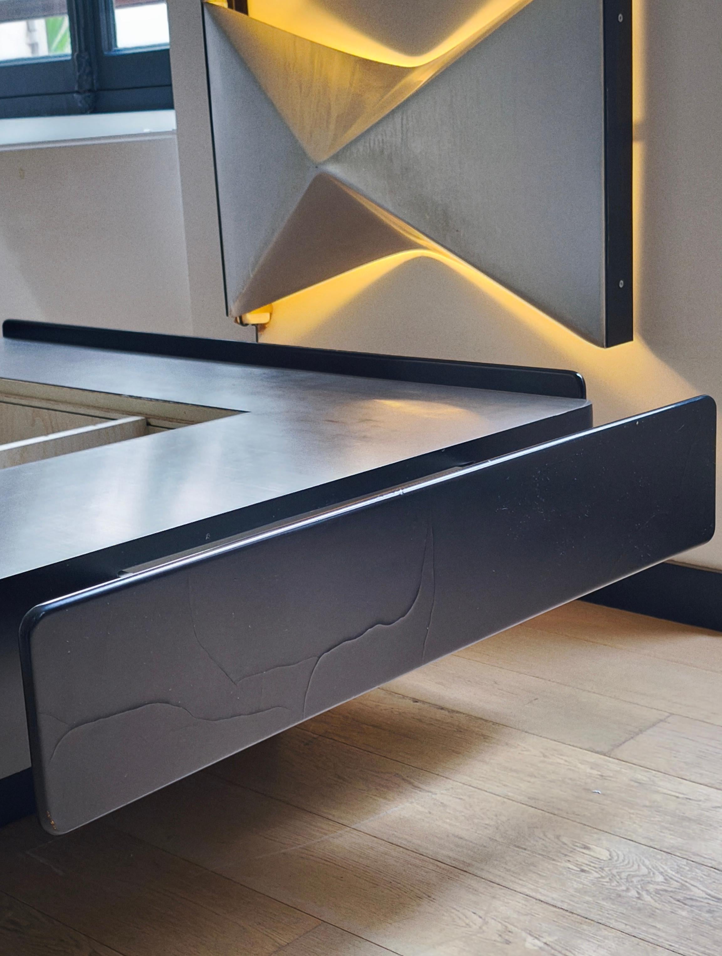 Table basse de bar en acier laqué noir par Vico Magistretti, années 1960 en vente 9