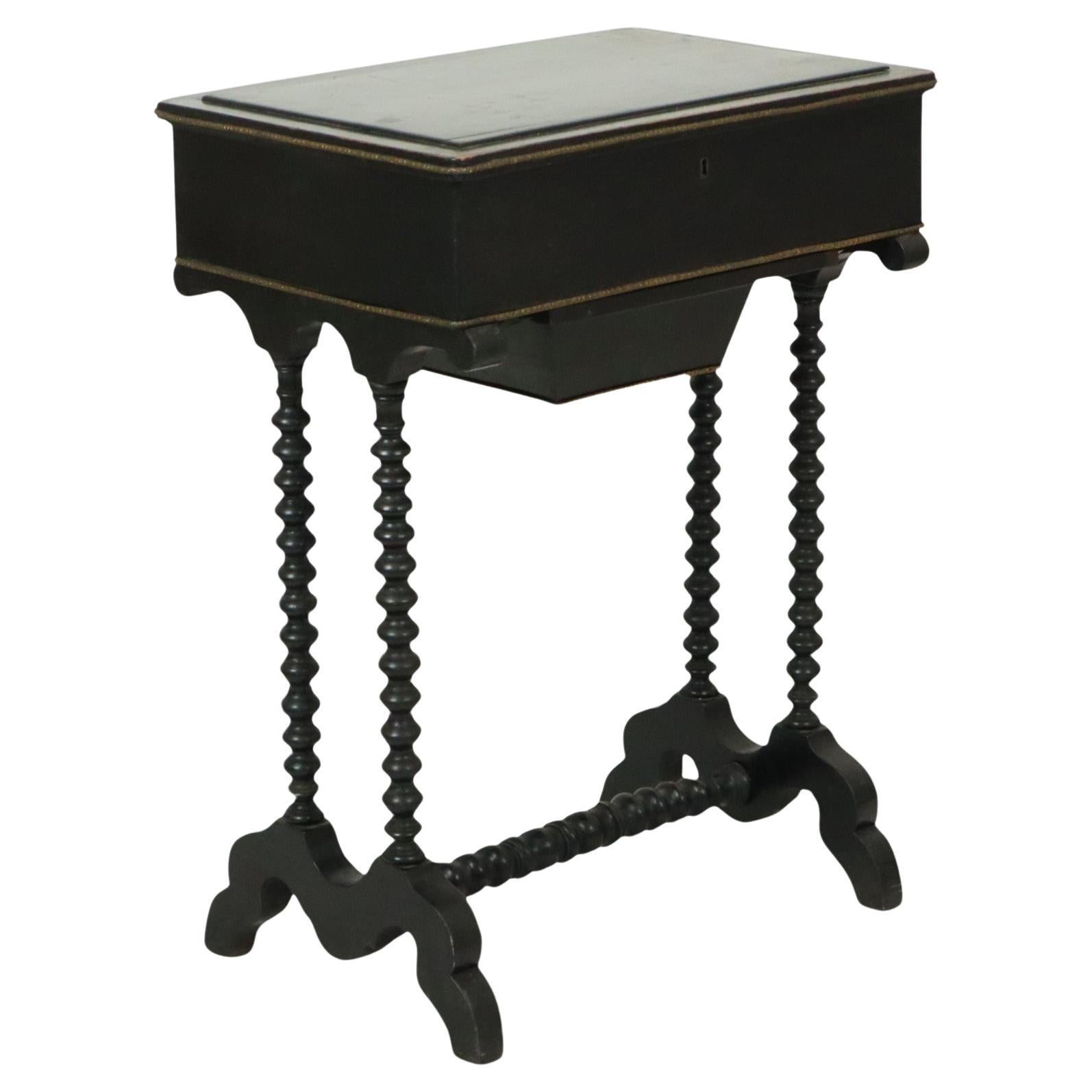 Table de couture ancienne laquée noire Table d'appoint en acajou 19ème siècle