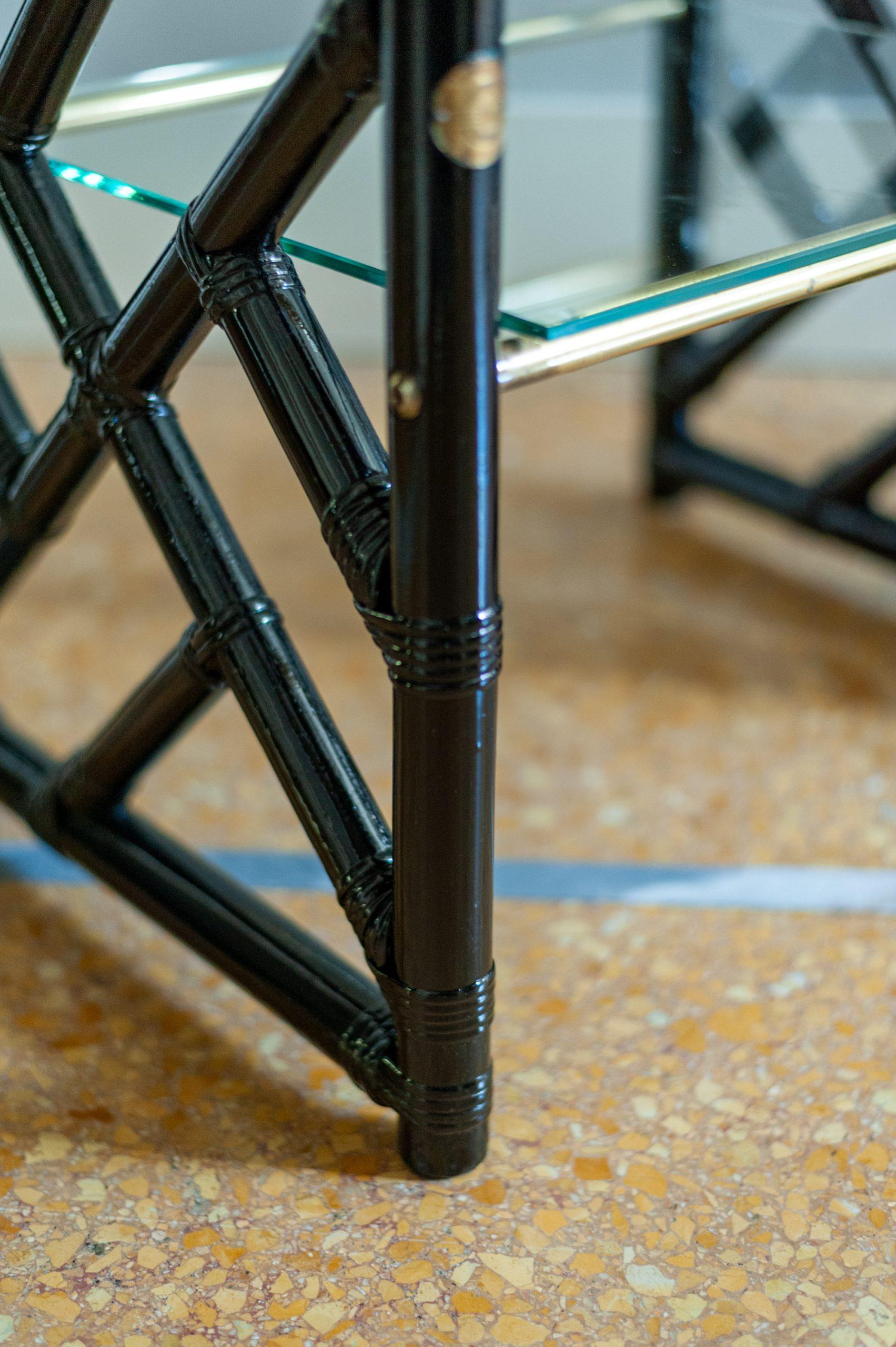 Tables de chevet en bambou laqué noir - années 1970 en vente 2