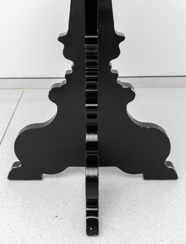 Black Lacquered Baroque Revival Round Table For Sale at 1stDibs