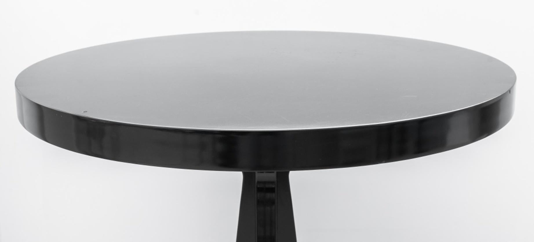 Black Lacquered Baroque Revival Round Table In Good Condition In Astoria, NY