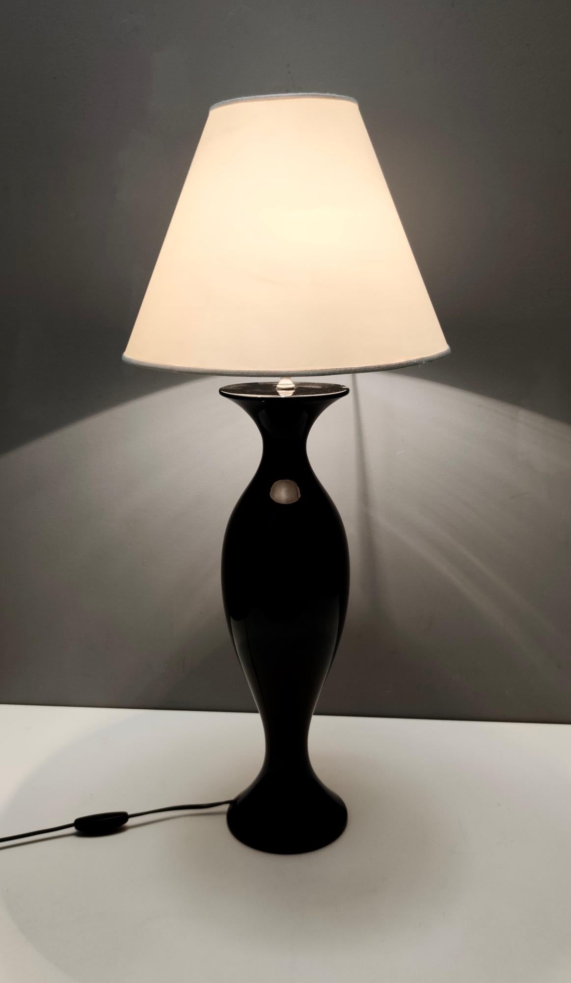 Black Lacquered Beech Table Lamp with White Lampshade by Roberto Ventura, Italy In Good Condition In Bresso, Lombardy