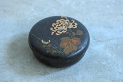 Black lacquered box with Japanese botanical design, urushi