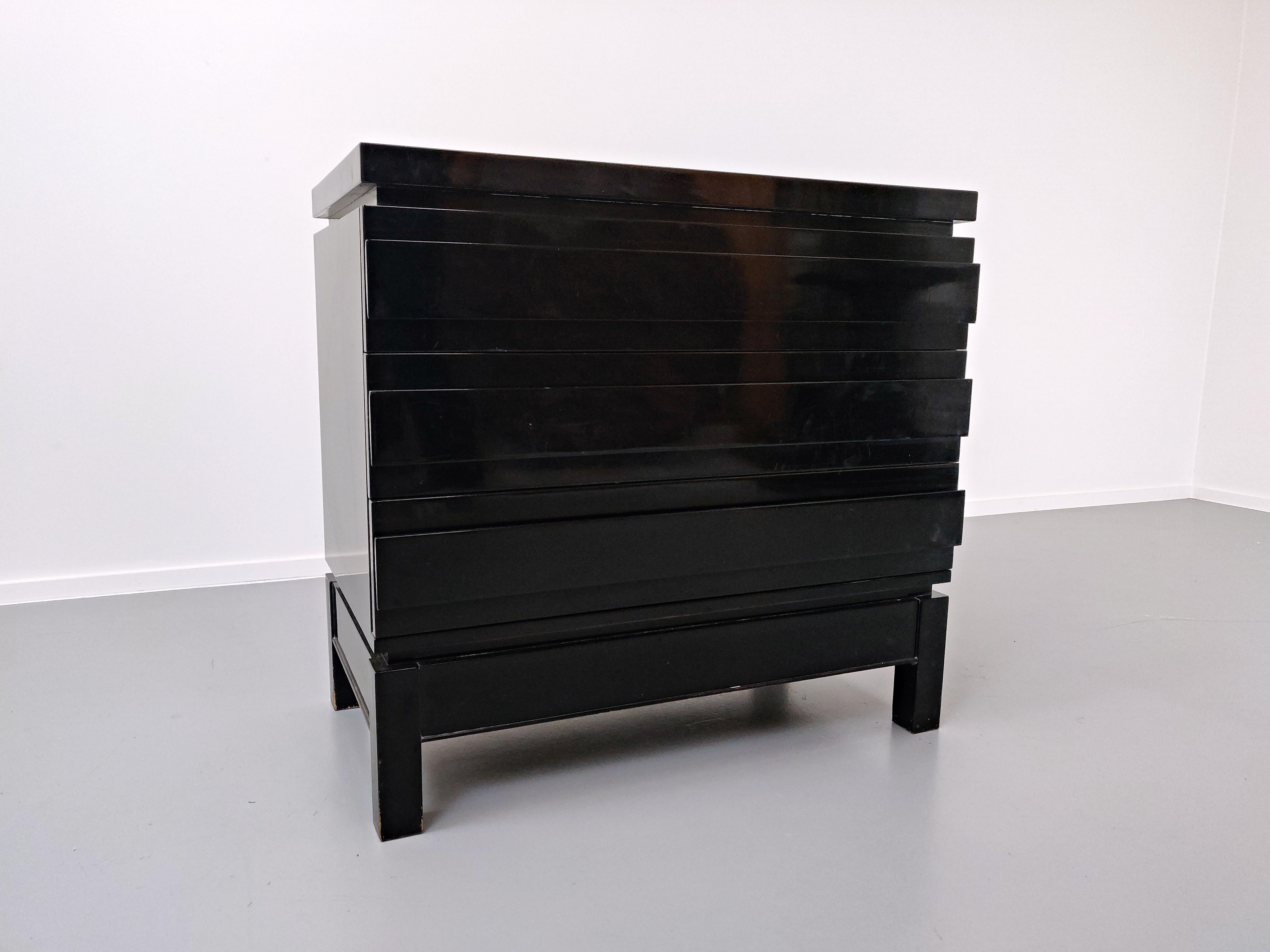 Black Lacquered Mid-Century Modern Chest of Drawers by Emile Veranneman, Belgium In Good Condition In Brussels, BE