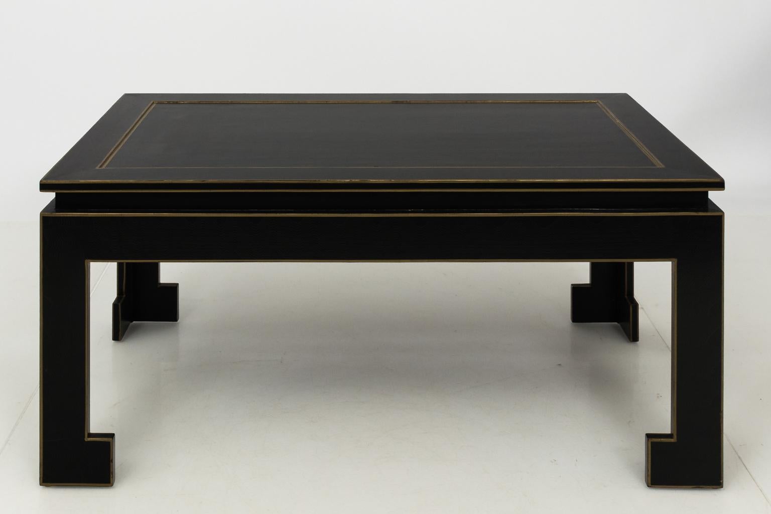 Black Lacquered Chinese Coffee Table 1