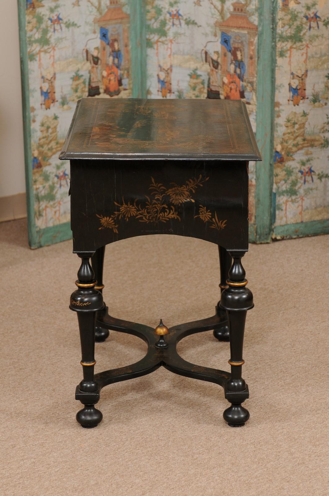 Black Lacquered Chinoiserie William & Mary Style Lowboy, 18th Century England For Sale 4