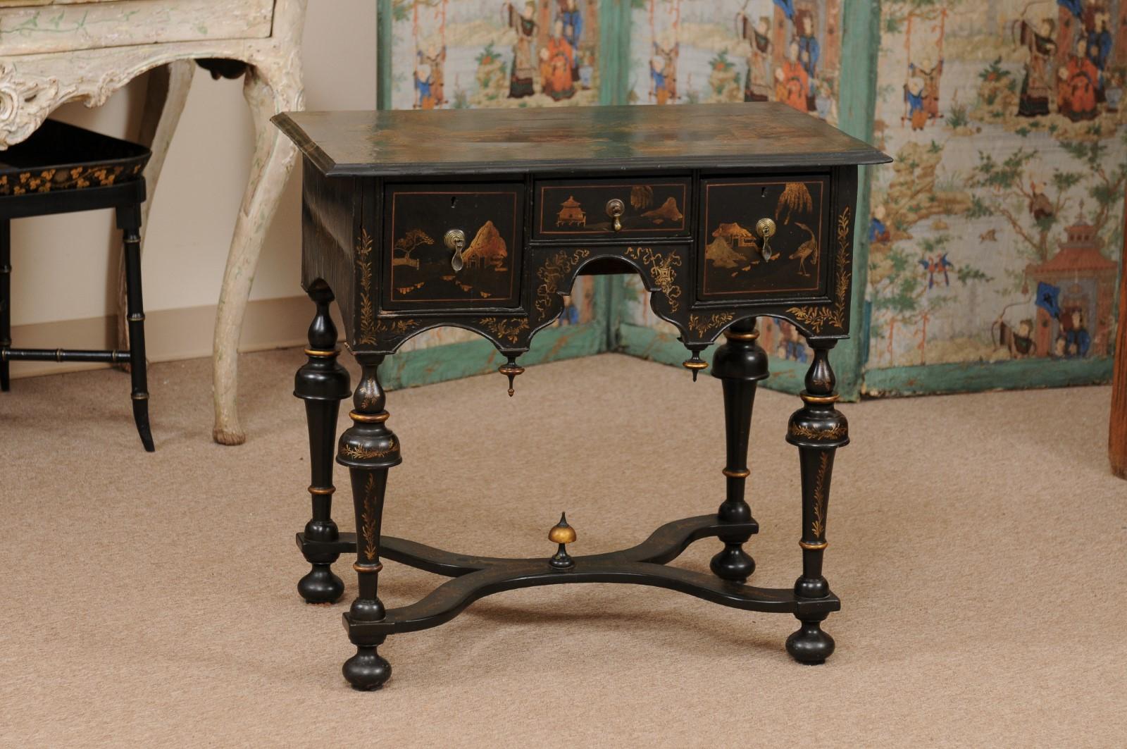 William and Mary Black Lacquered Chinoiserie William & Mary Style Lowboy, 18th Century England For Sale