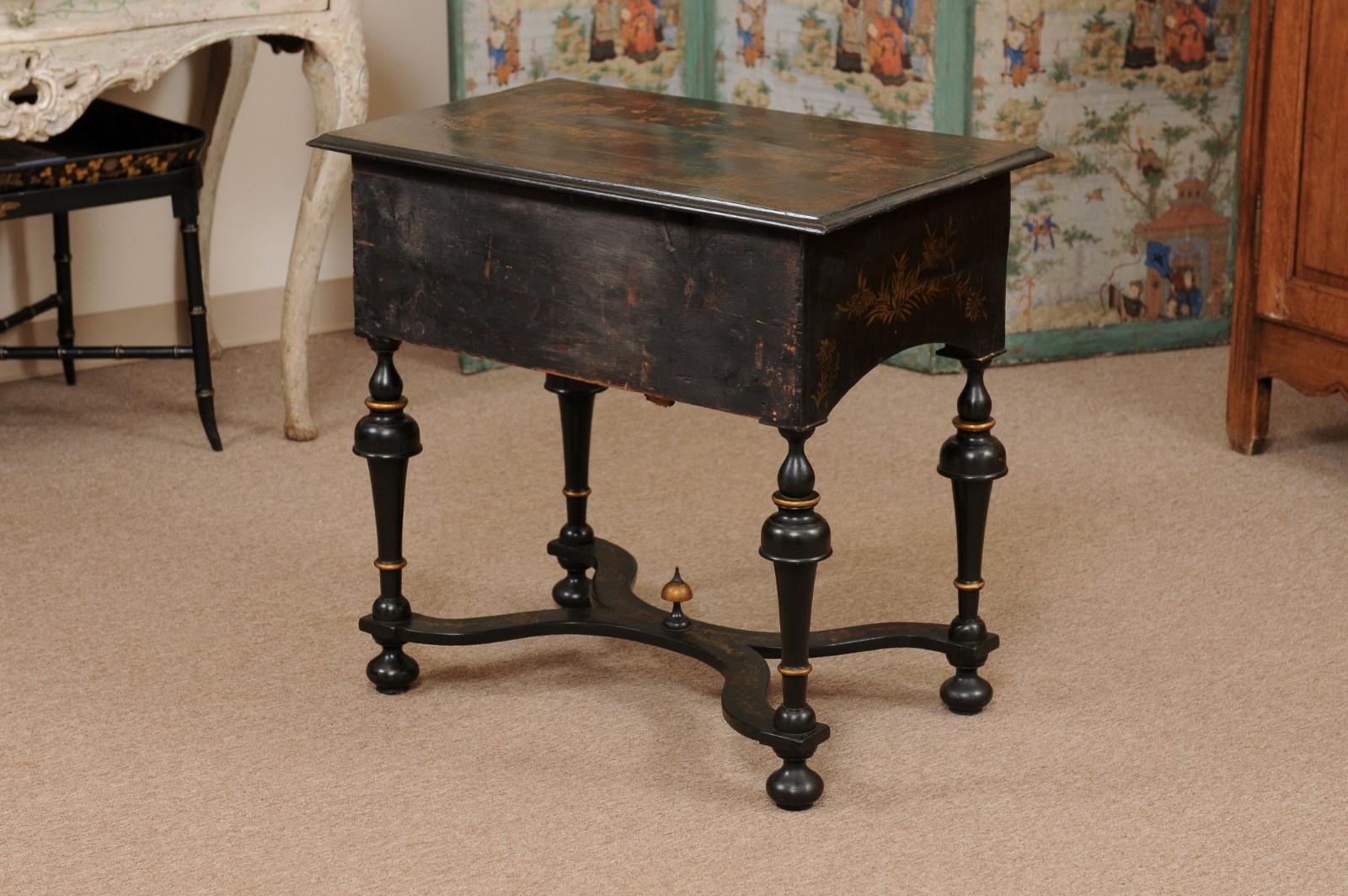 Black Lacquered Chinoiserie William & Mary Style Lowboy, 18th Century England For Sale 1