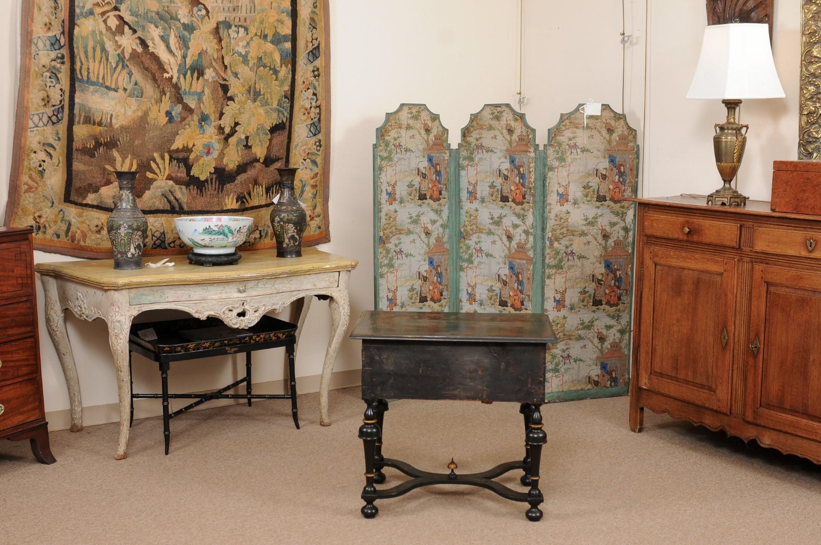 Black Lacquered Chinoiserie William & Mary Style Lowboy, 18th Century England For Sale 2