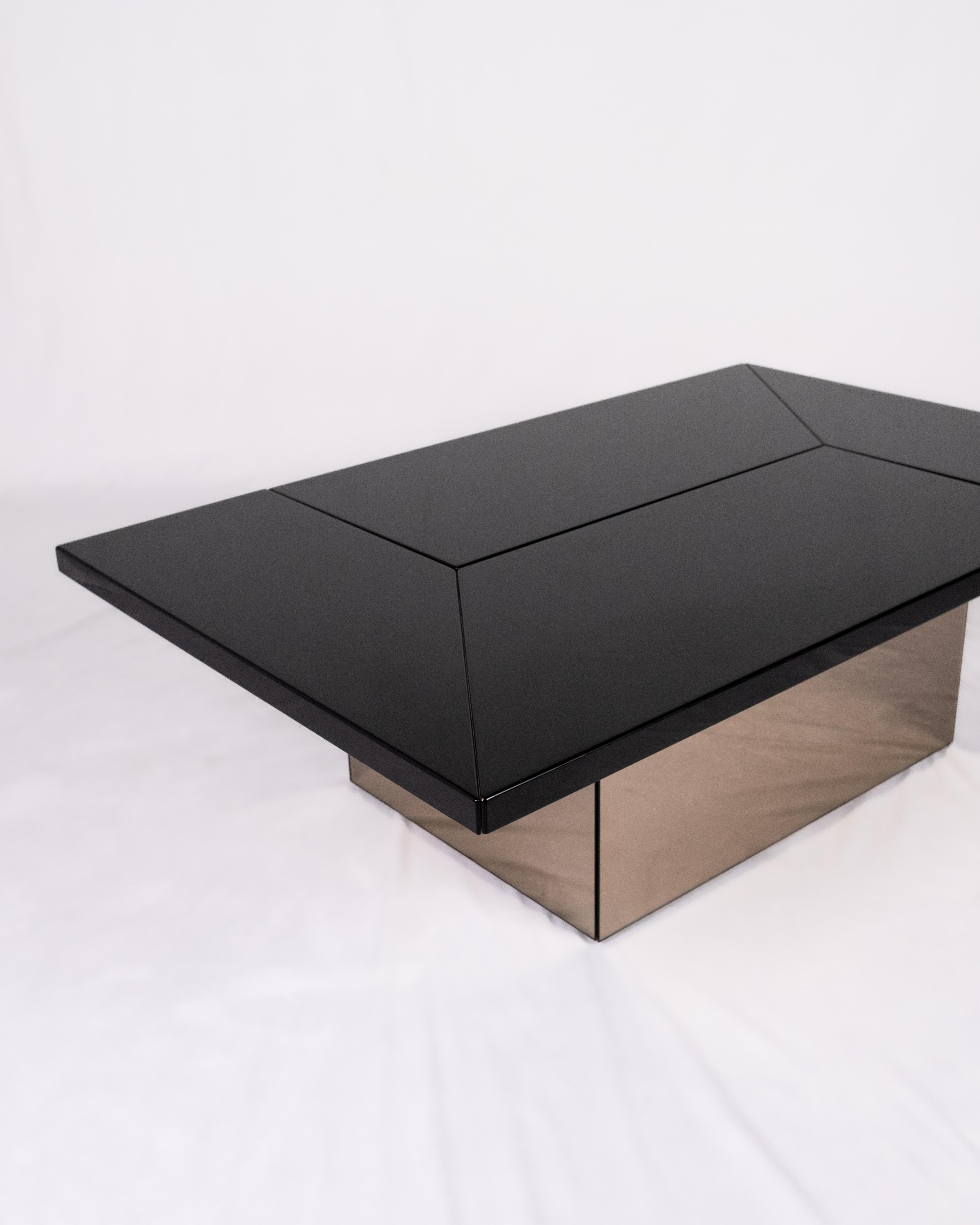 French Black lacquered coffee table with bar by Paul Michel for Roche Bobois, 1980s For Sale