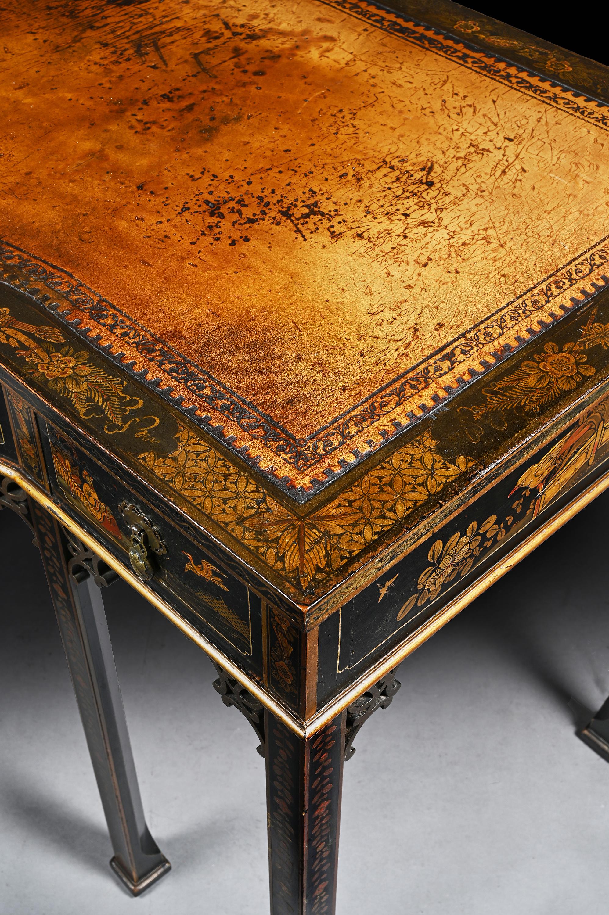 Black Lacquered Early 20th Century Chinoiserie Writing Table 2