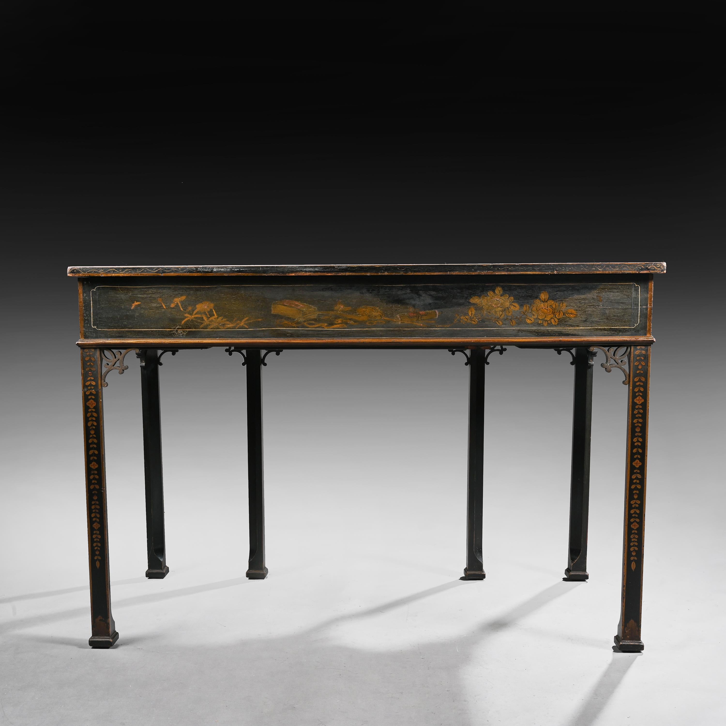 Black Lacquered Early 20th Century Chinoiserie Writing Table 3