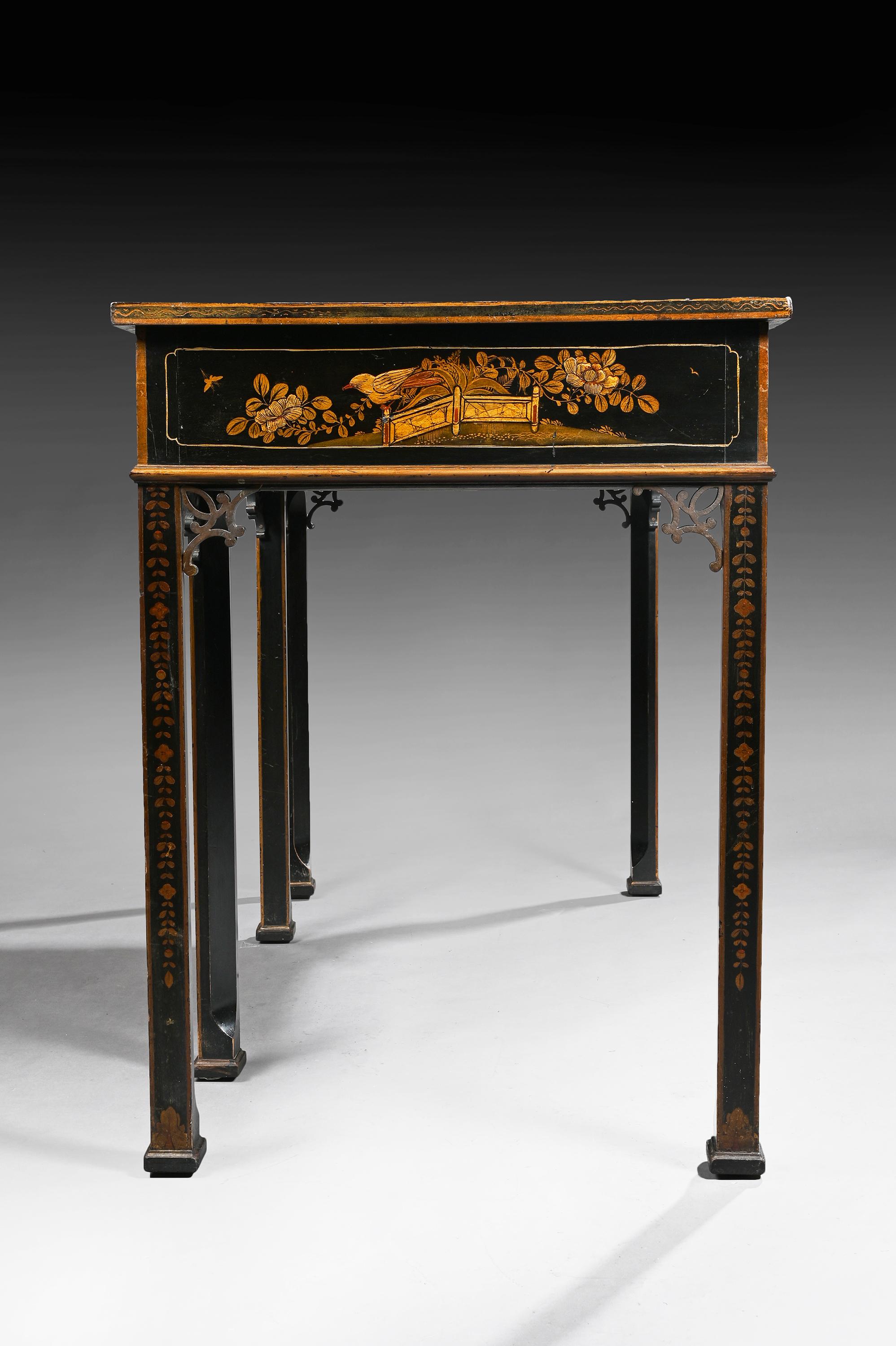 Black Lacquered Early 20th Century Chinoiserie Writing Table 4