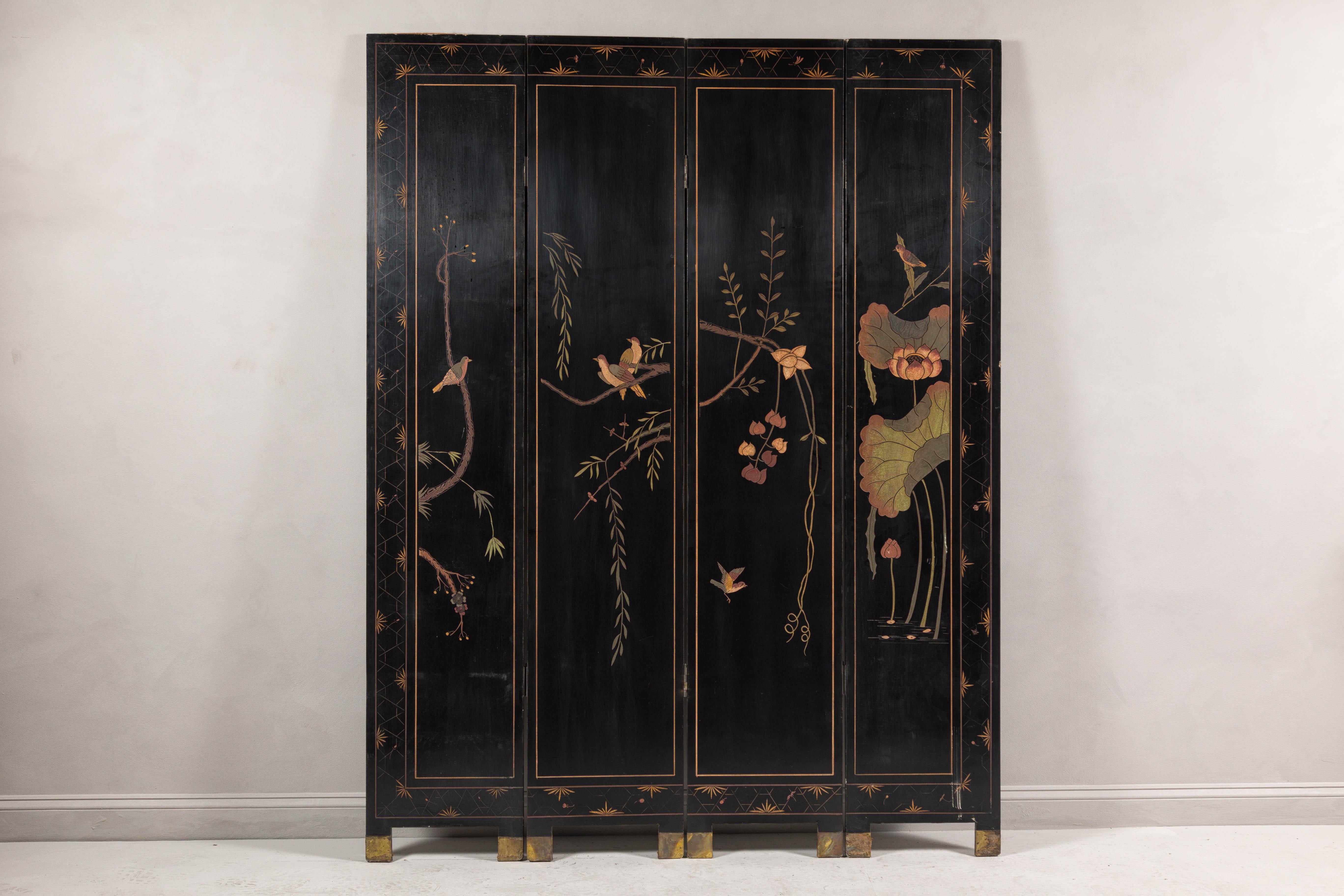 Black Lacquered Four-Panel Screen with Polychrome Bird, Foliage and Tree Décor For Sale 8