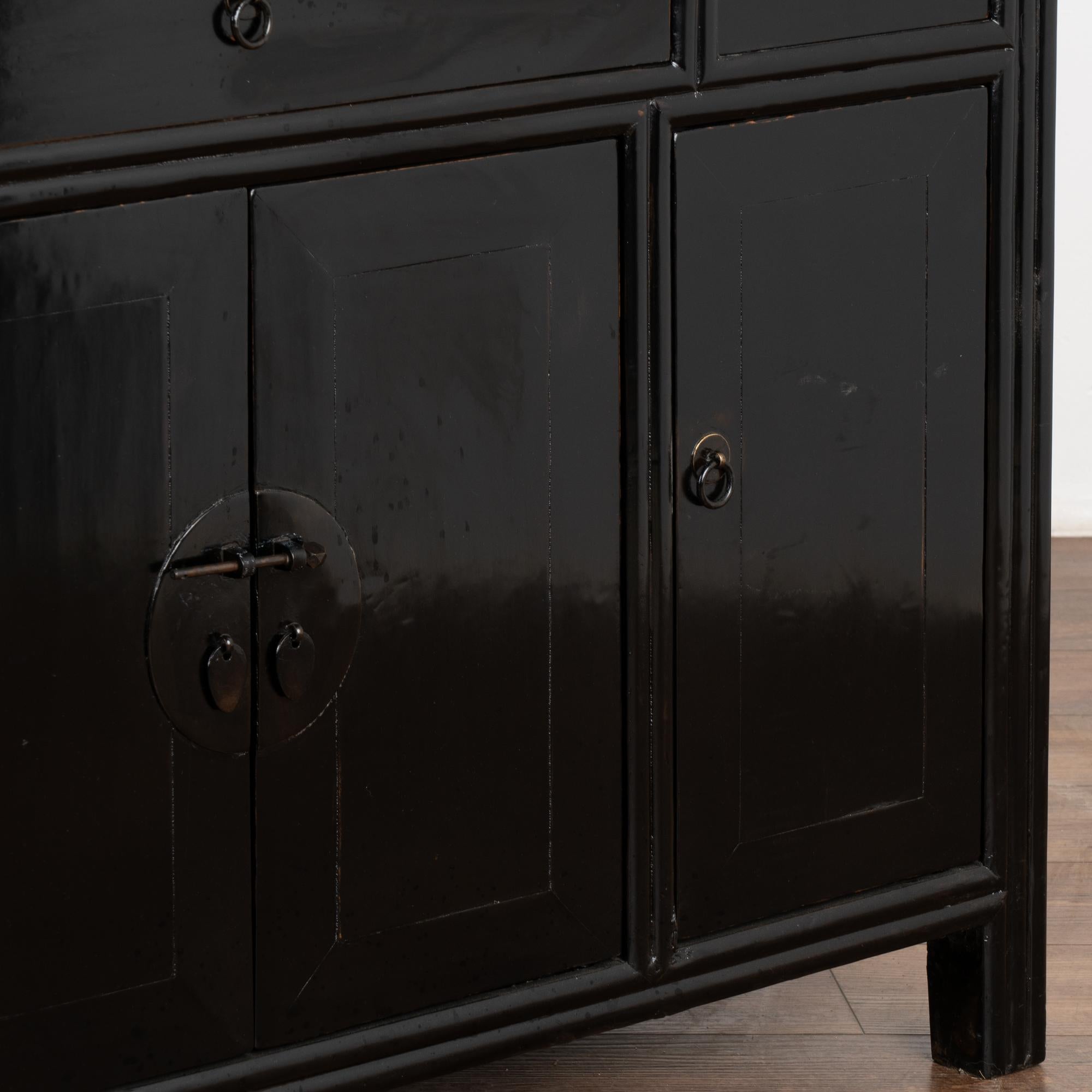 19th Century Black Lacquered Free Standing Console Cabinet or Kitchen Island, China 1880
