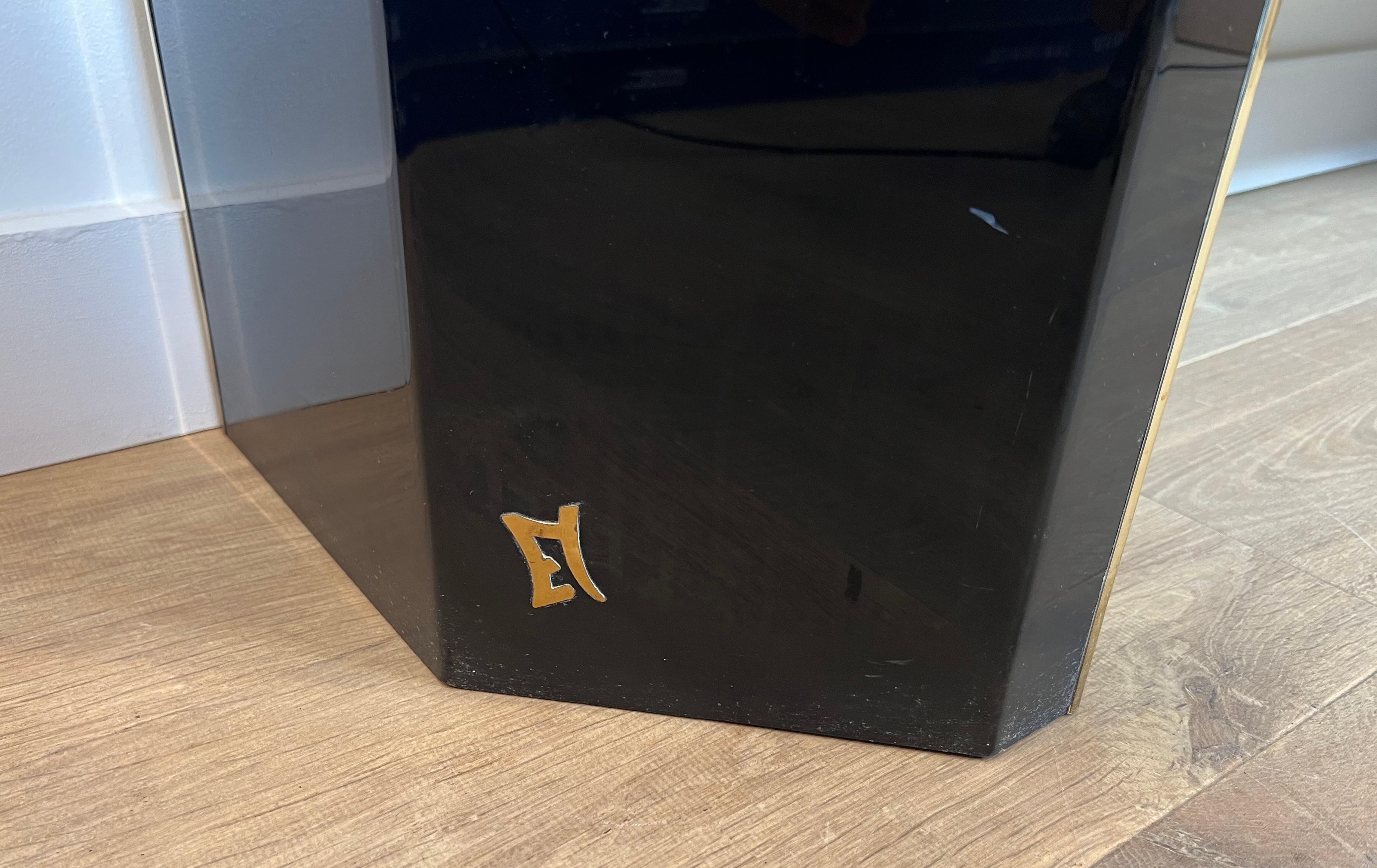 Consola de metal lacado en negro y dorado firmada por el diseñador francés Jean-Claude Mahey en Bueno estado para la venta en Marcq-en-Barœul, Hauts-de-France