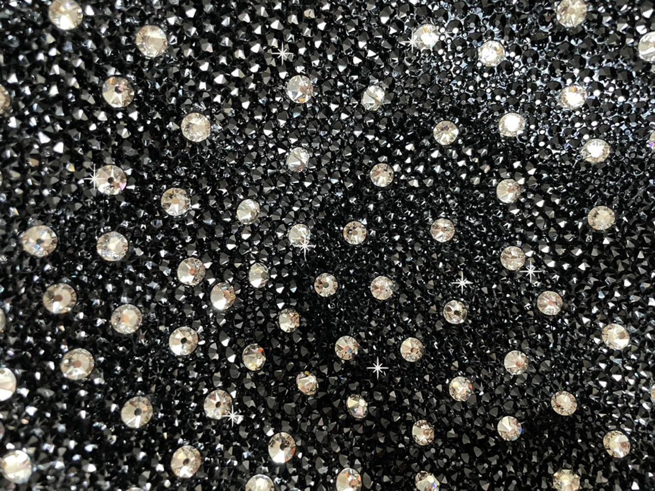 Modern Black Lacquered Glass Dish Paved with Silver Shade Dots For Sale