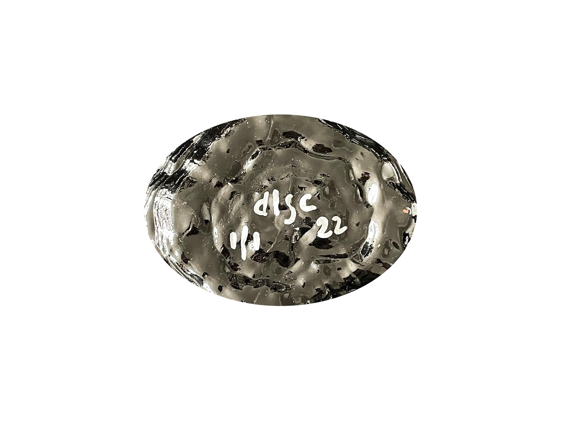 Schale aus schwarz lackiertem Glas mit versilberten Silber-Schirmen (amerikanisch) im Angebot