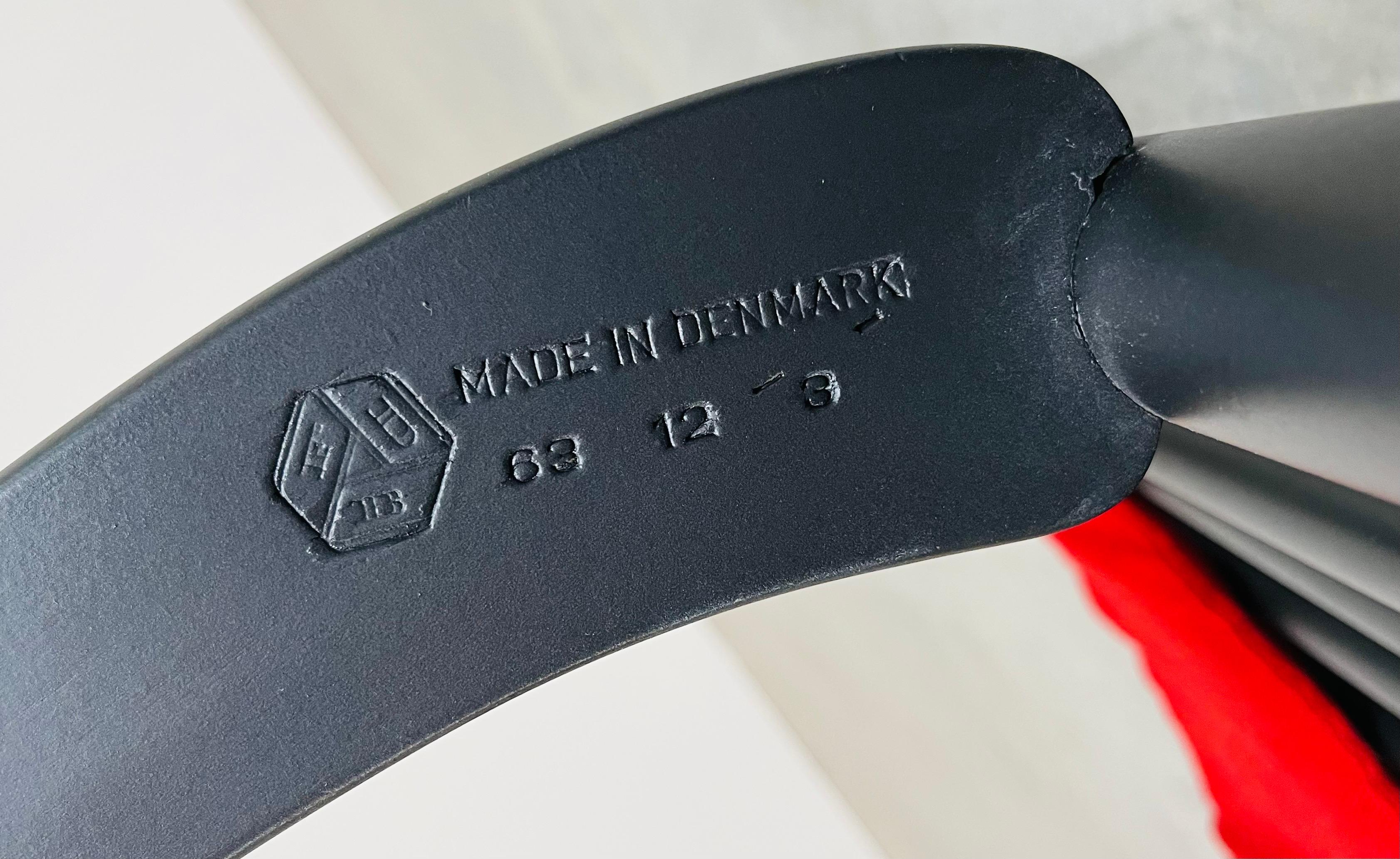 Schwarz lackierter Hans J. Wegner J16 Schaukelstuhl oder Schaukelstuhl für FDB Mobler, schwarz lackiert, 1963 im Angebot 5