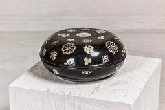 Black Lacquered Lidded Circular Box with Mother of Pearl Floral Décor