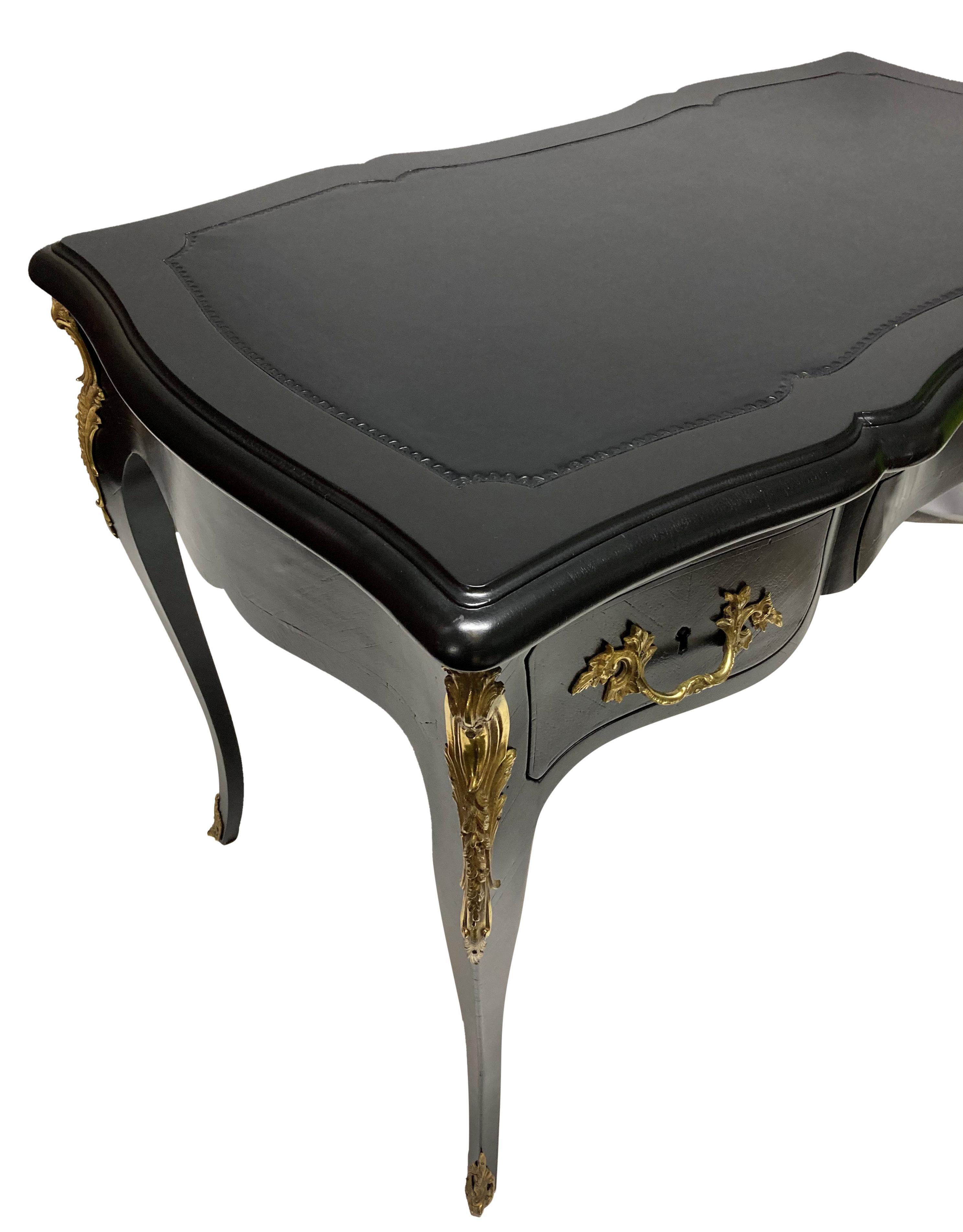Black Lacquered Louis XV Style Writing Table For Sale 2