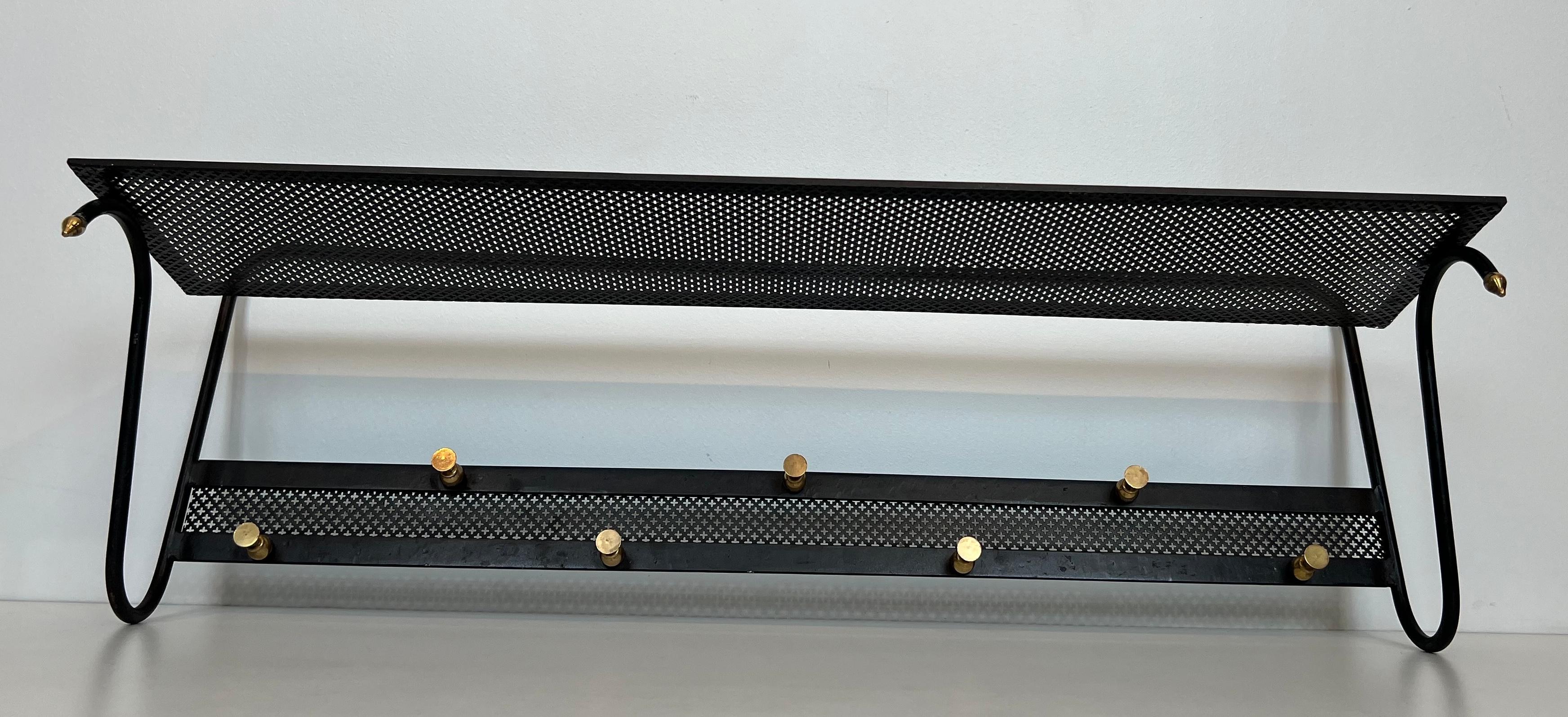 Porte-manteau en métal laqué noir avec tôle perforée et laiton en vente 6