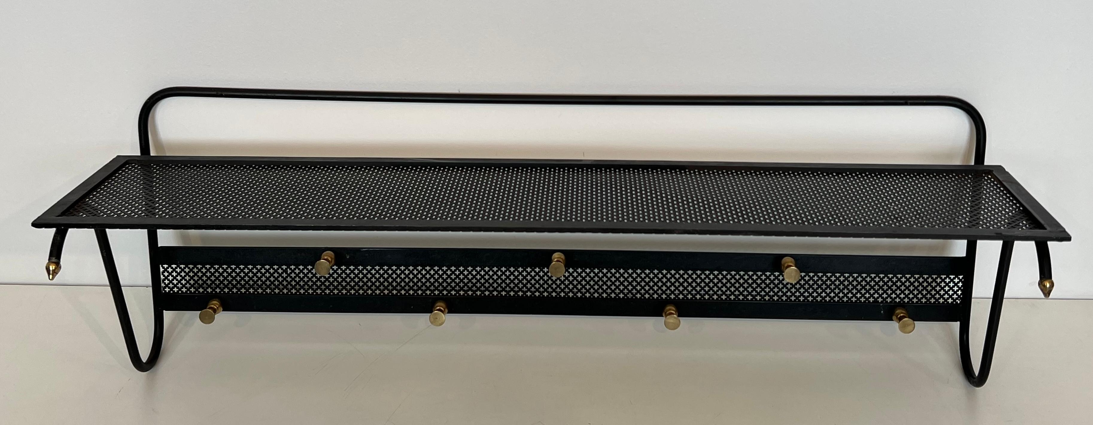 Porte-manteau en métal laqué noir avec tôle perforée et laiton en vente 7