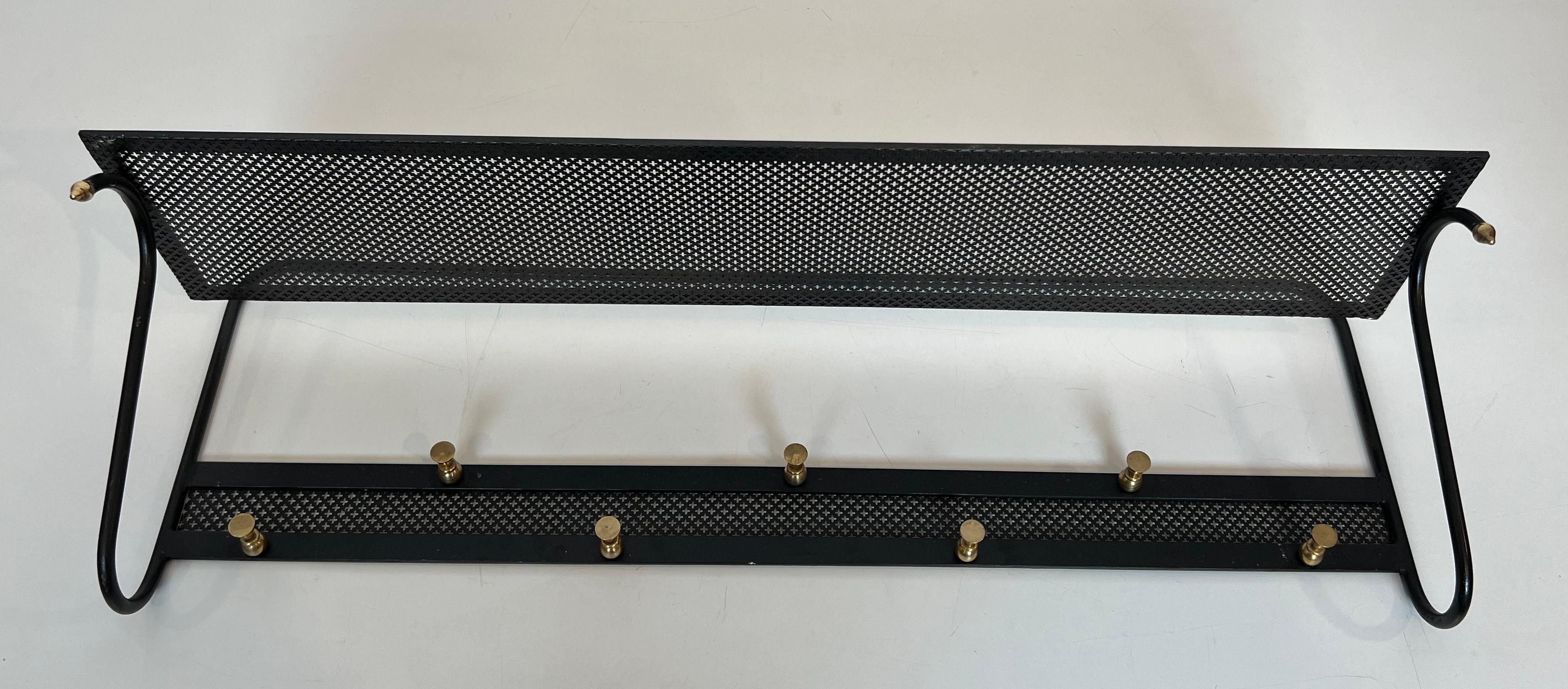 Porte-manteau en métal laqué noir avec tôle perforée et laiton en vente 13