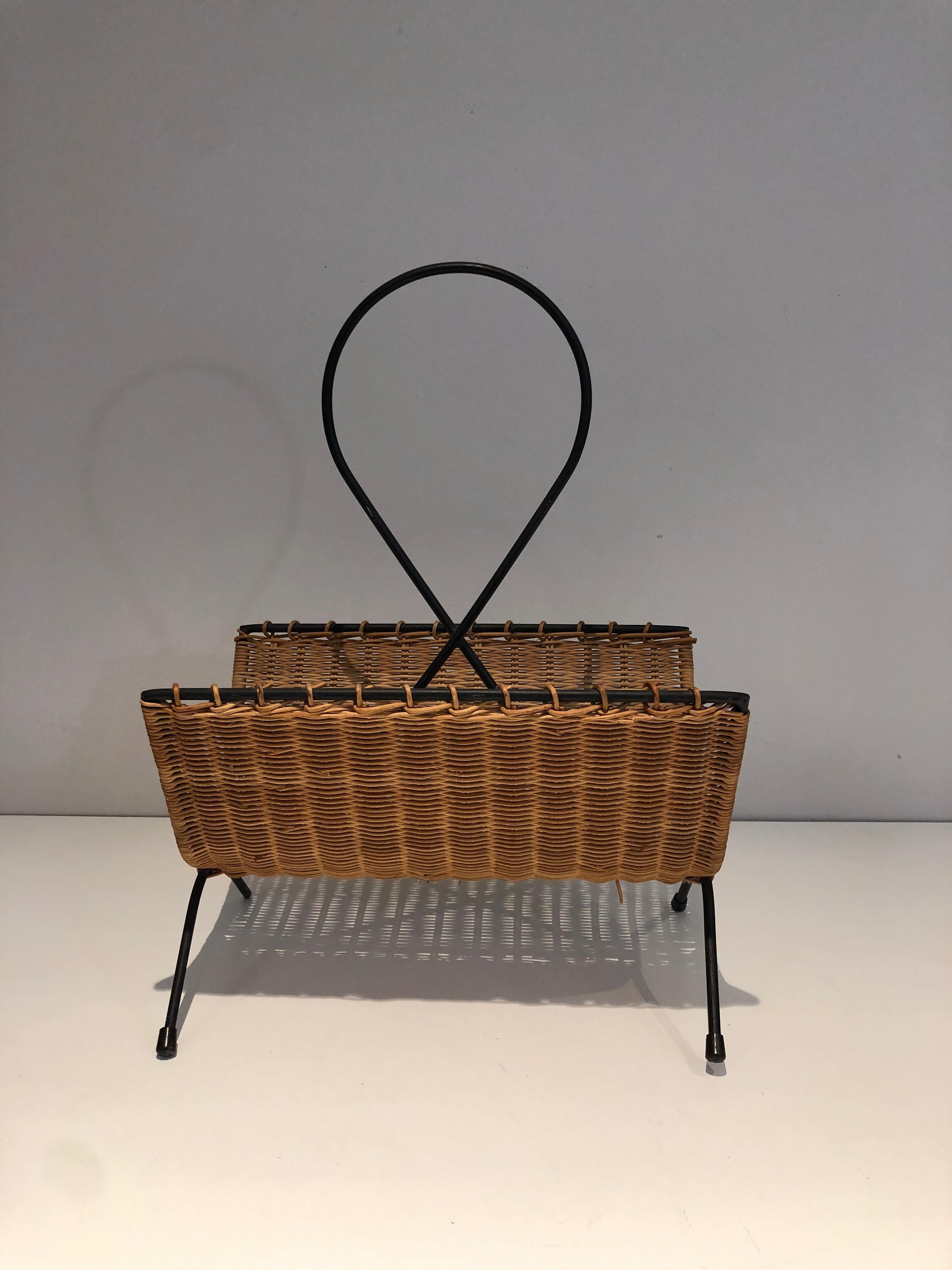 Black Lacquered Metal Magazine Rack, French Work, Circa 1950 For Sale 10