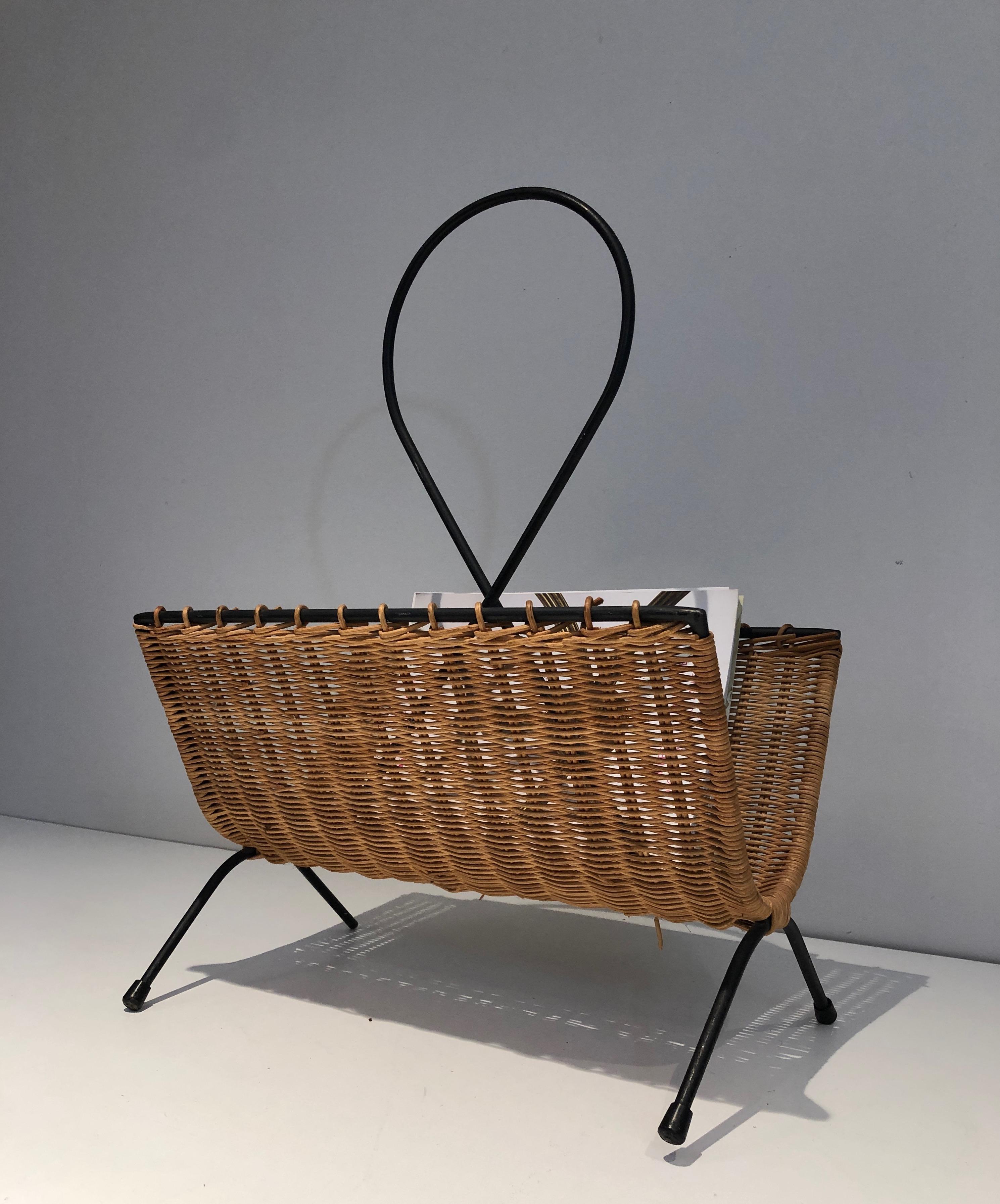 Mid-20th Century Black Lacquered Metal Magazine Rack, French Work, Circa 1950 For Sale