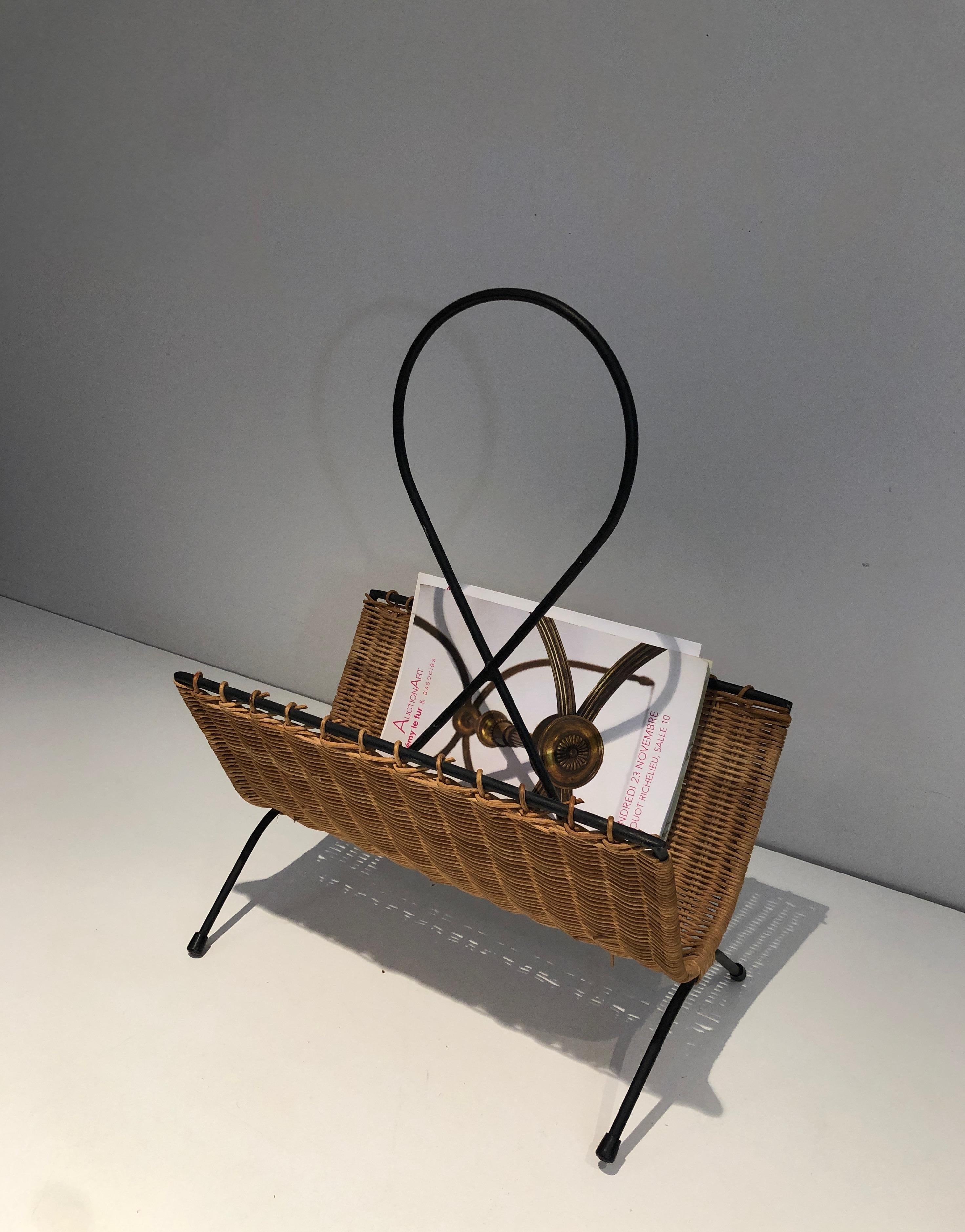 Black Lacquered Metal Magazine Rack, French Work, Circa 1950 For Sale 1
