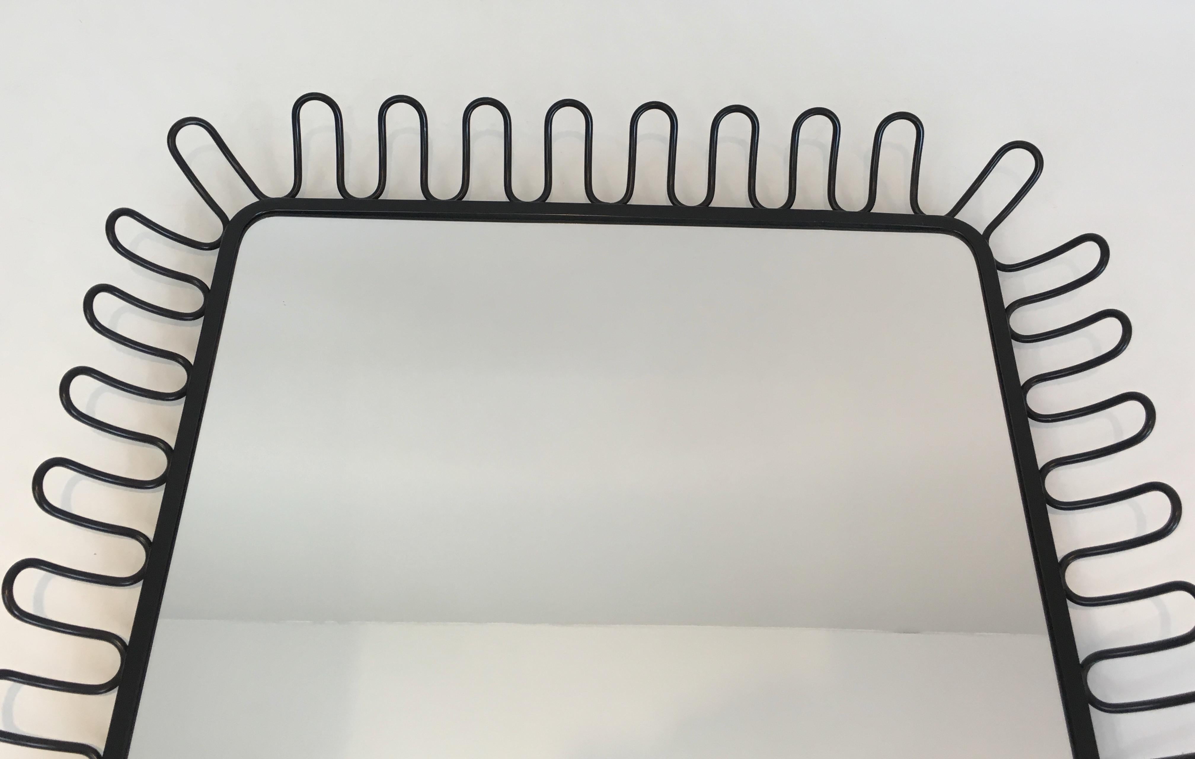 Mid-Century Modern Miroir en métal laqué noir en vente