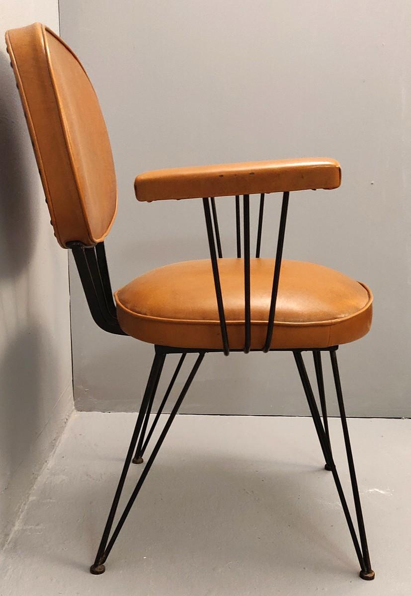 Sessel aus schwarz lackiertem Metall mit Strukturstruktur, Italien, 1950er Jahre im Zustand „Gut“ im Angebot in Brussels, BE