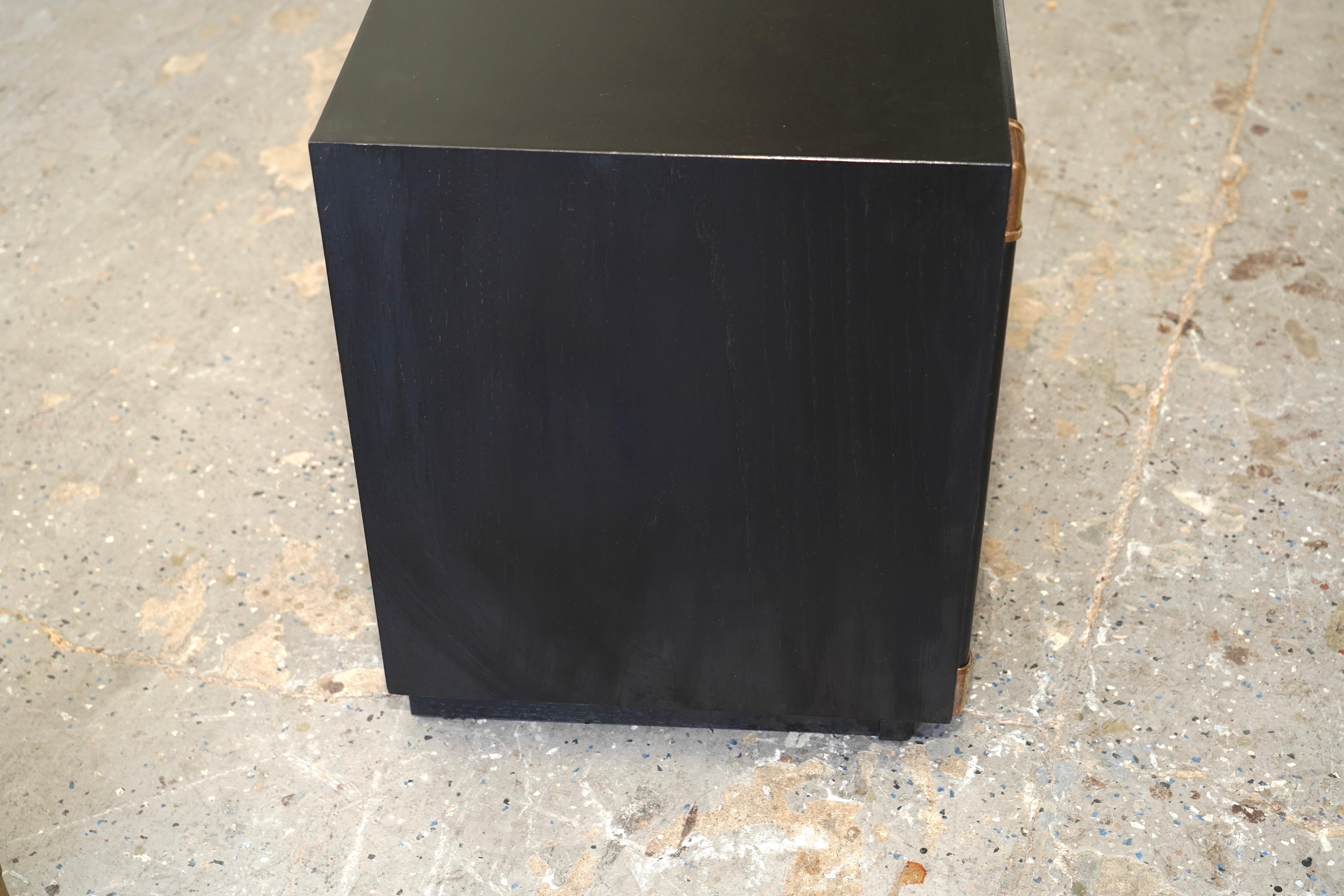 Black lacquered  mid-century modern Hollywood Regency Campaign  nightstands For Sale 1
