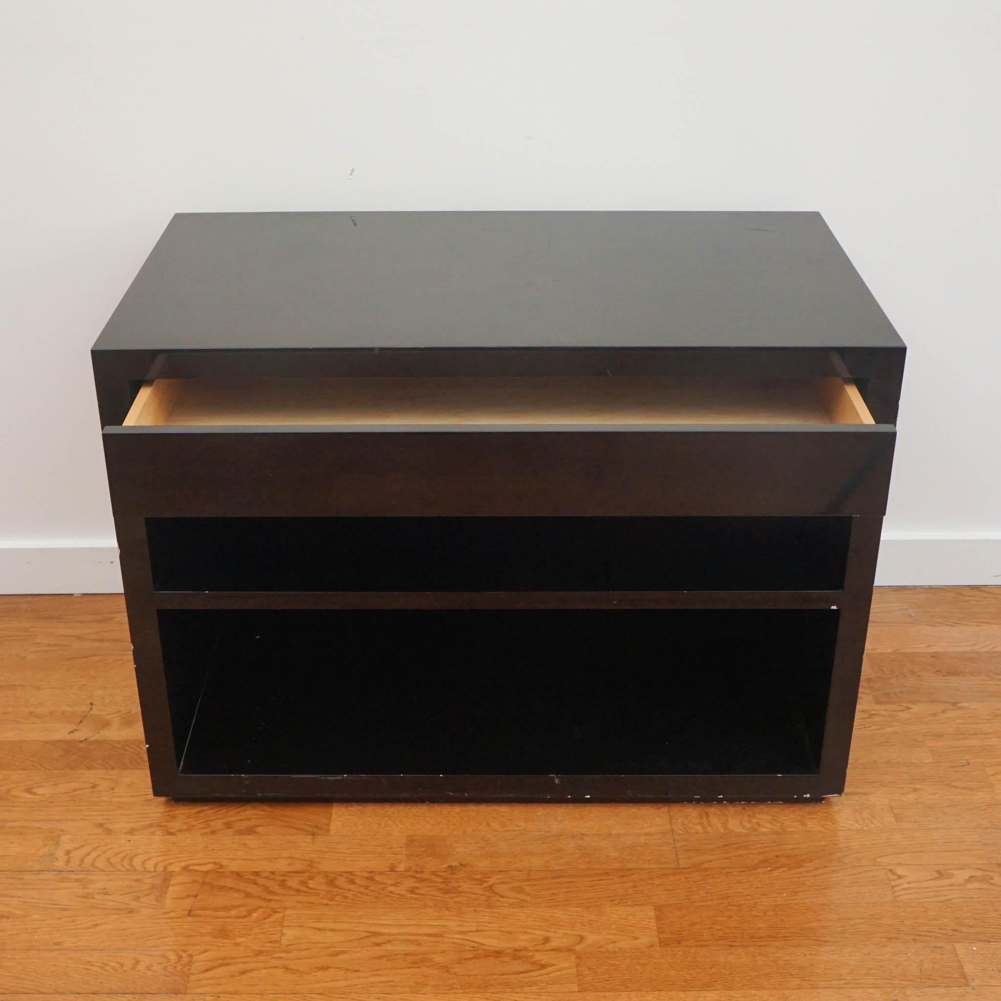 Mid-Century Modern Black lacquered nightstand with a drawer For Sale